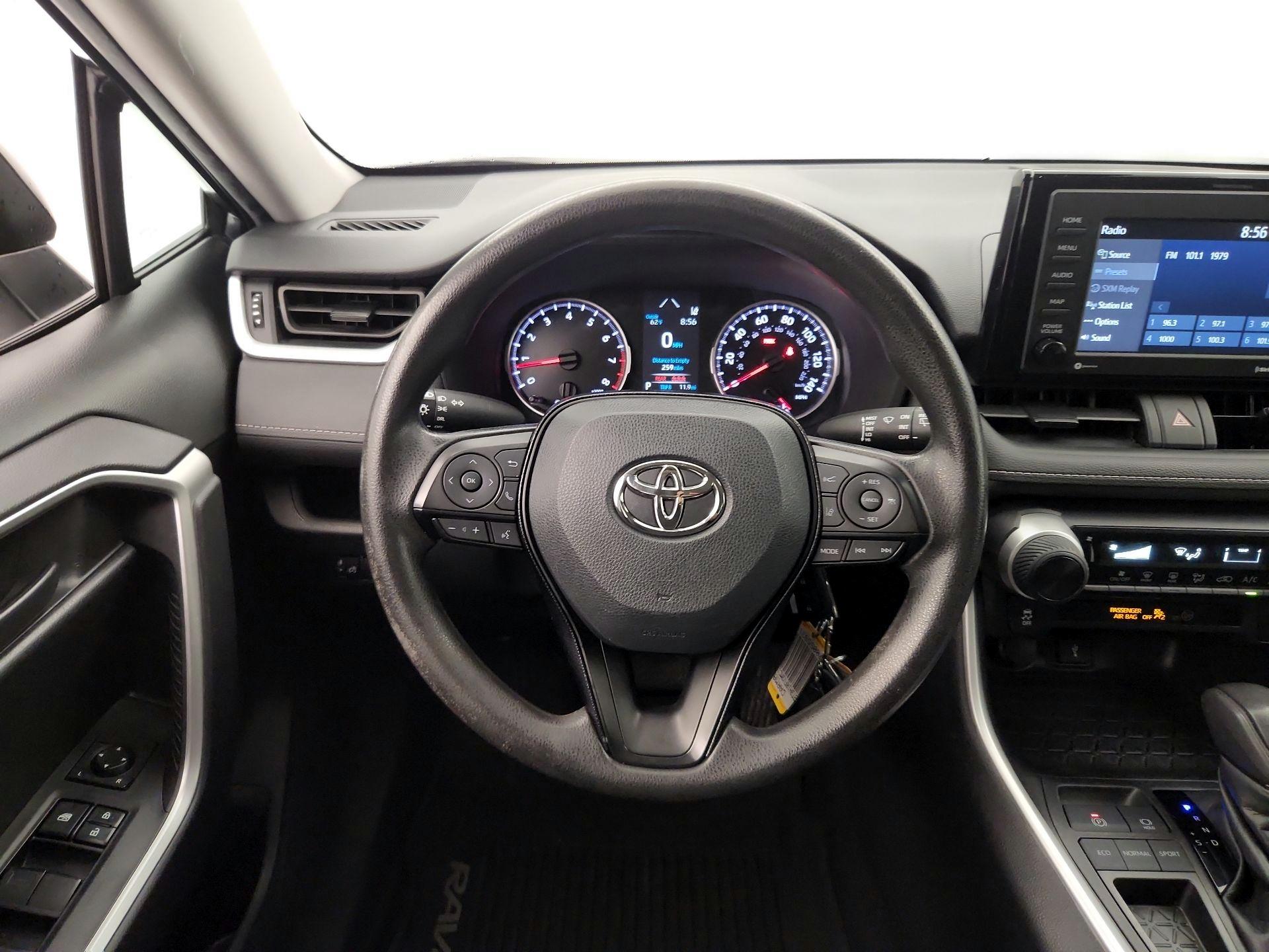 Thumbnail: 2021 Toyota RAV4 - 10