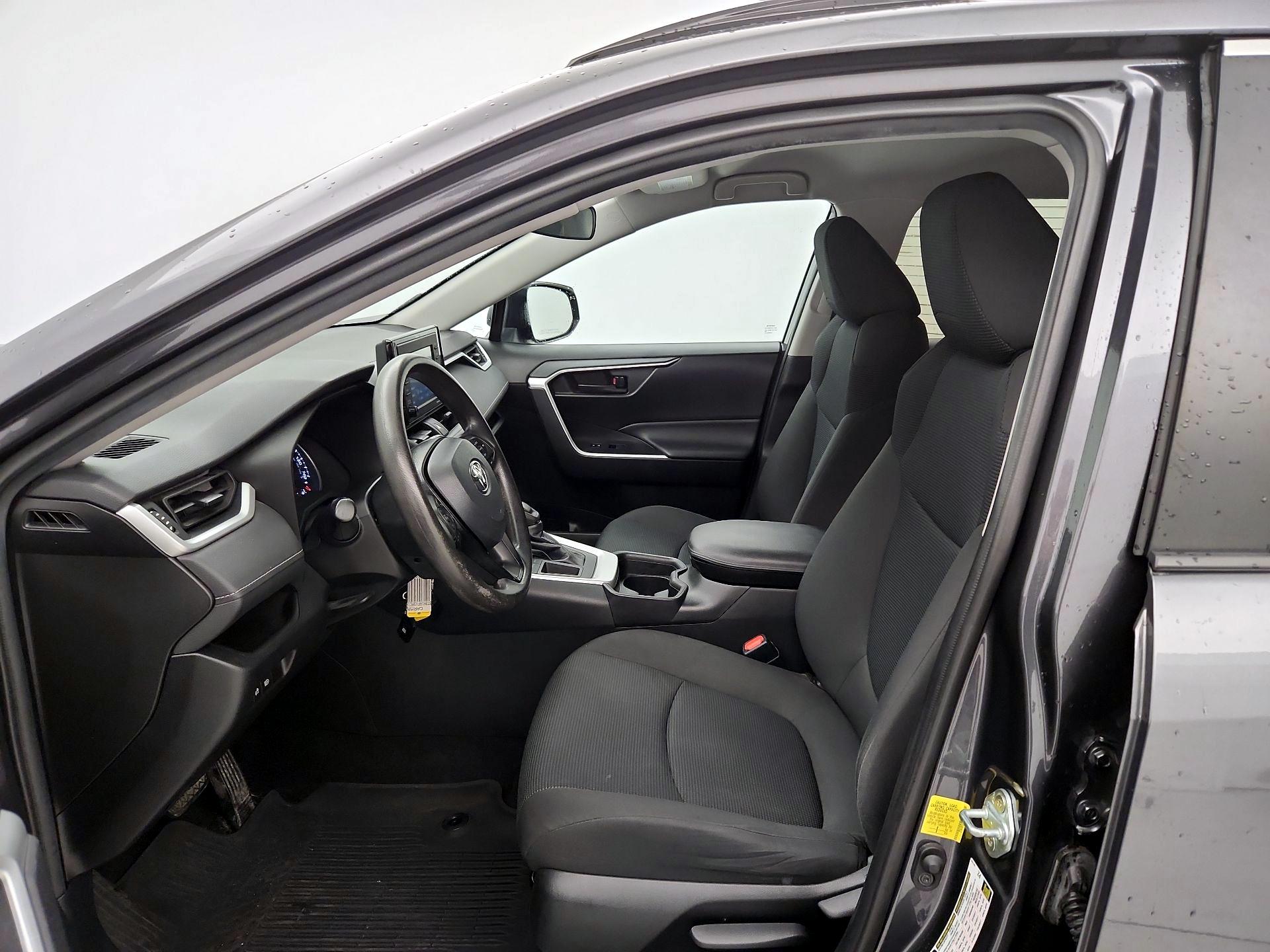 Thumbnail: 2021 Toyota RAV4 - 11