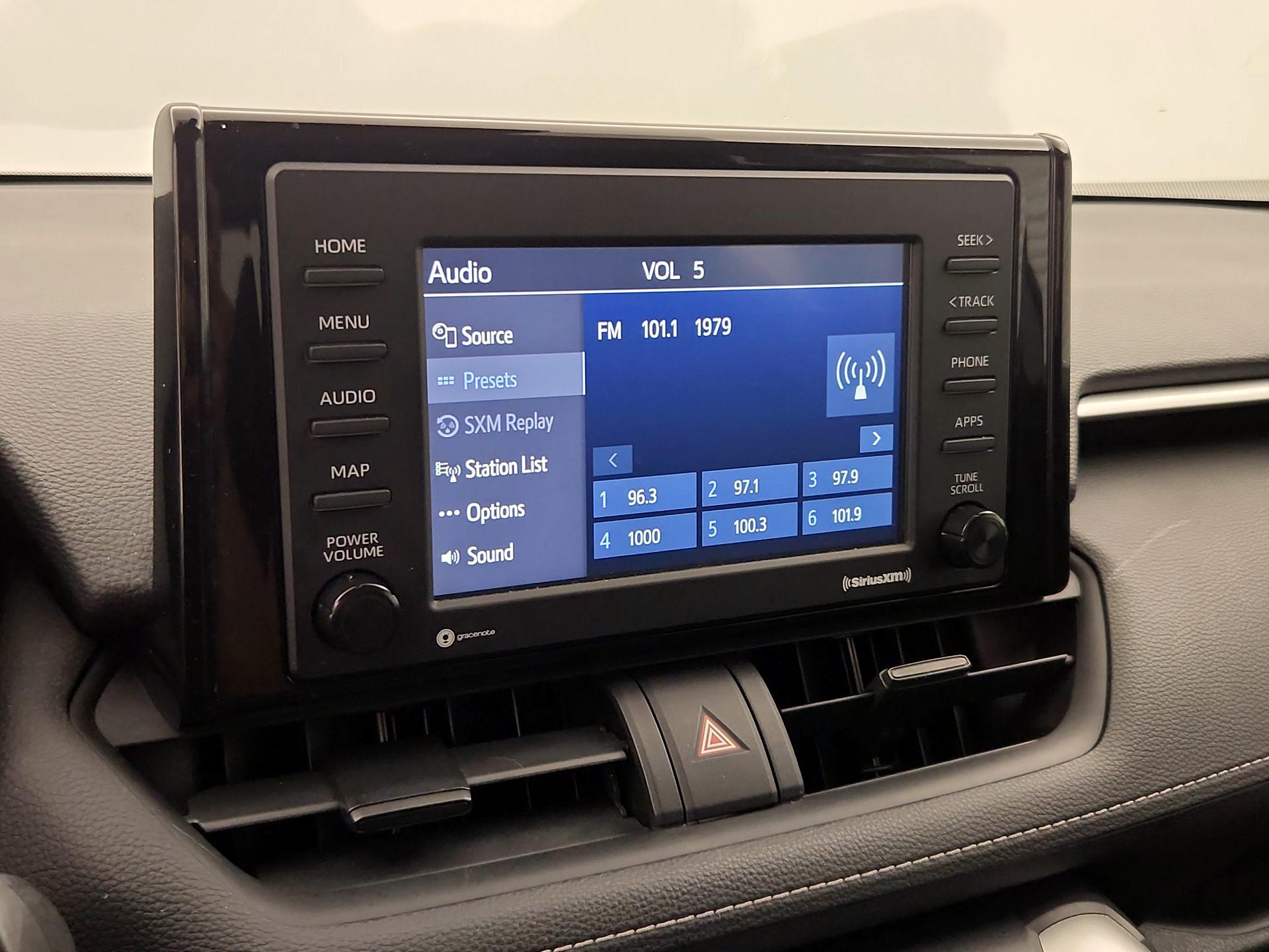 Thumbnail: 2021 Toyota RAV4 - 15