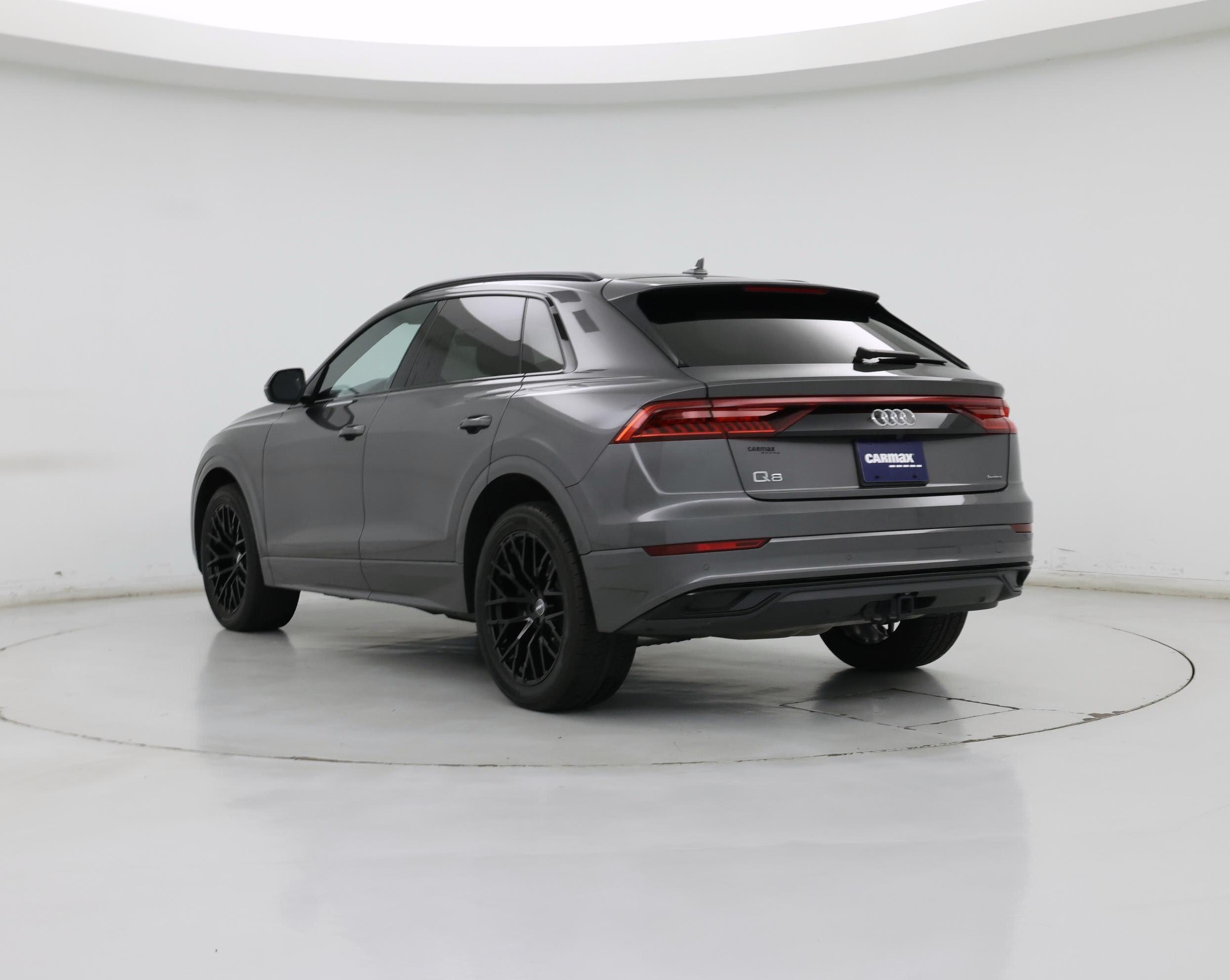 Thumbnail: 2020 Audi Q8 - 2