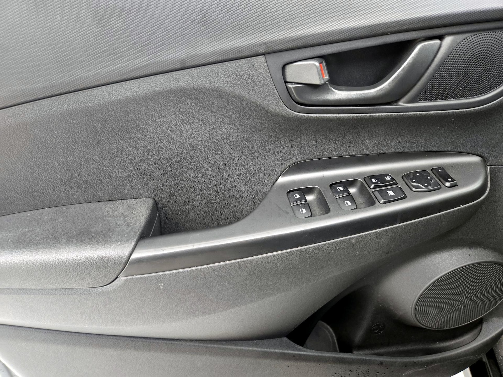 2022 Hyundai Kona SEL - Photo 13