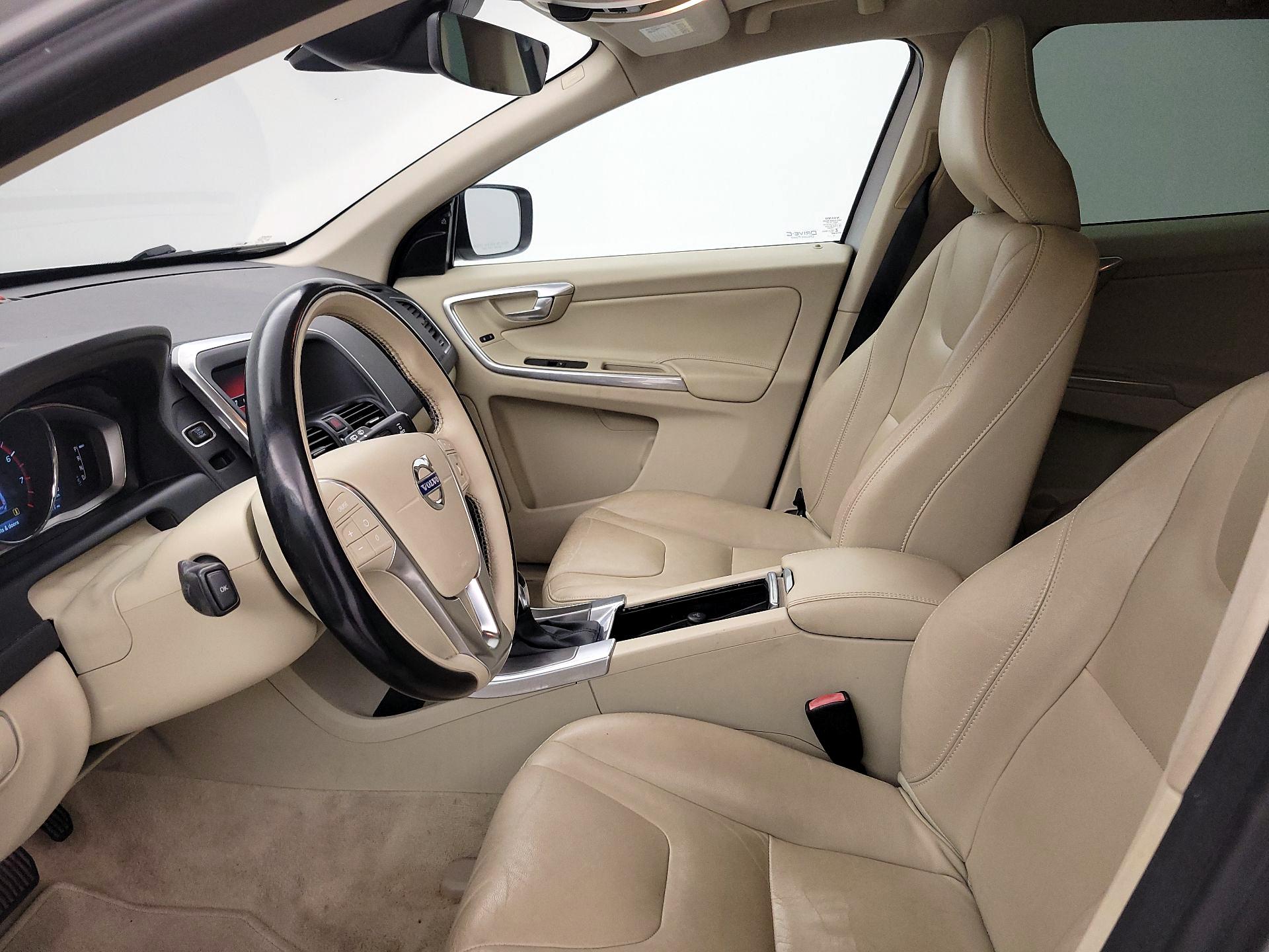 Thumbnail: 2015 Volvo XC60 - 9