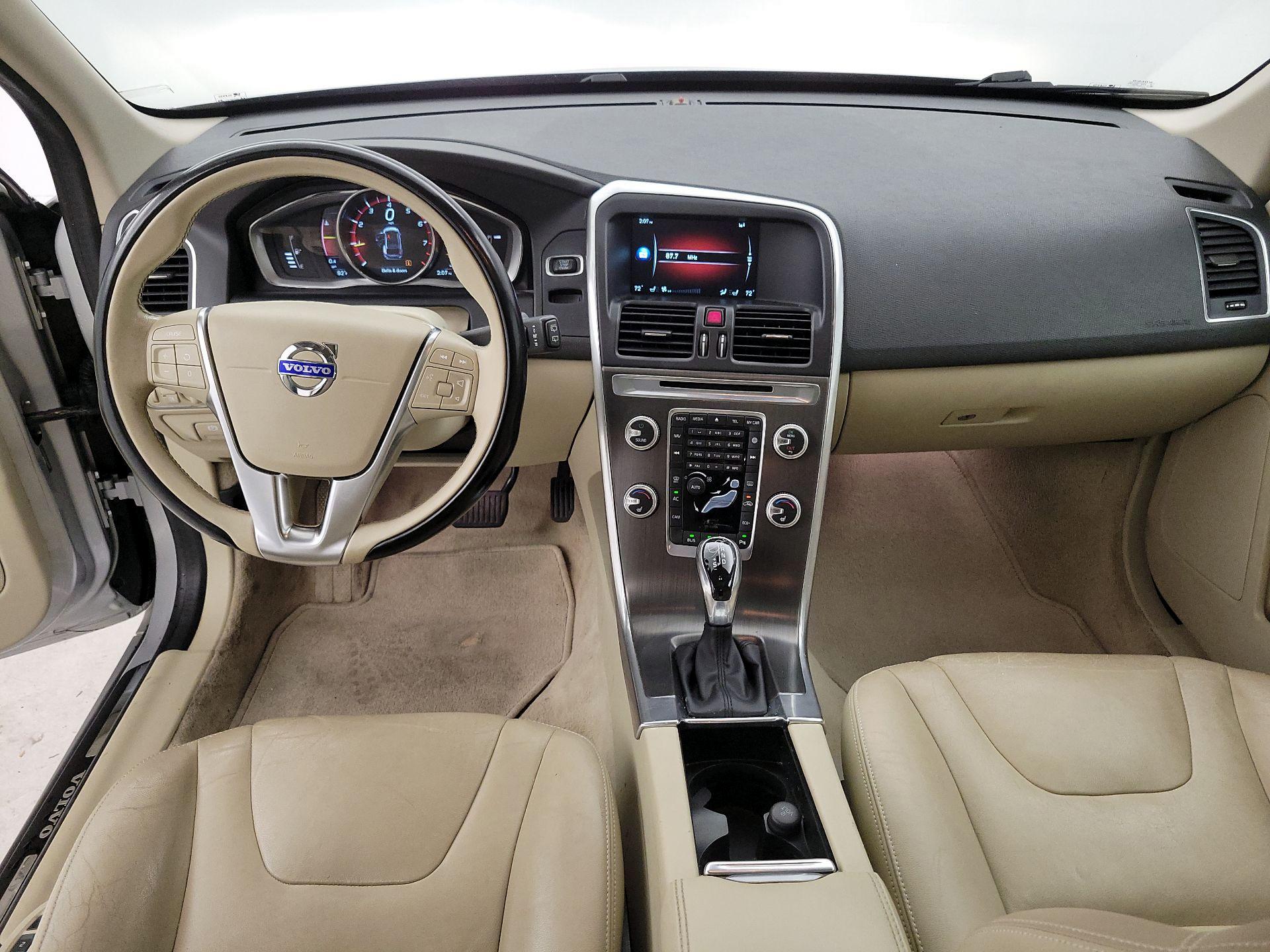 Thumbnail: 2015 Volvo XC60 - 8