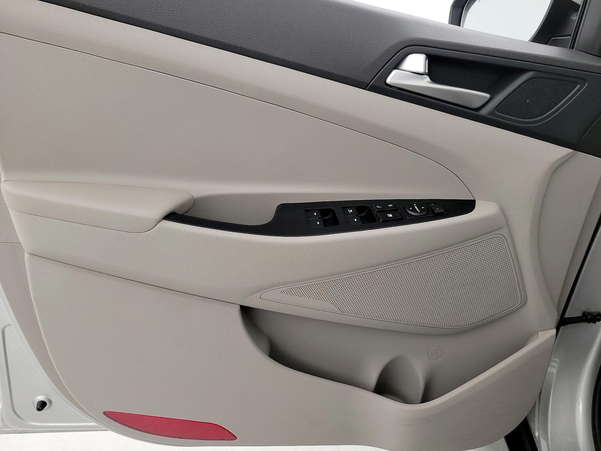 Thumbnail: 2020 Hyundai Tucson - 12