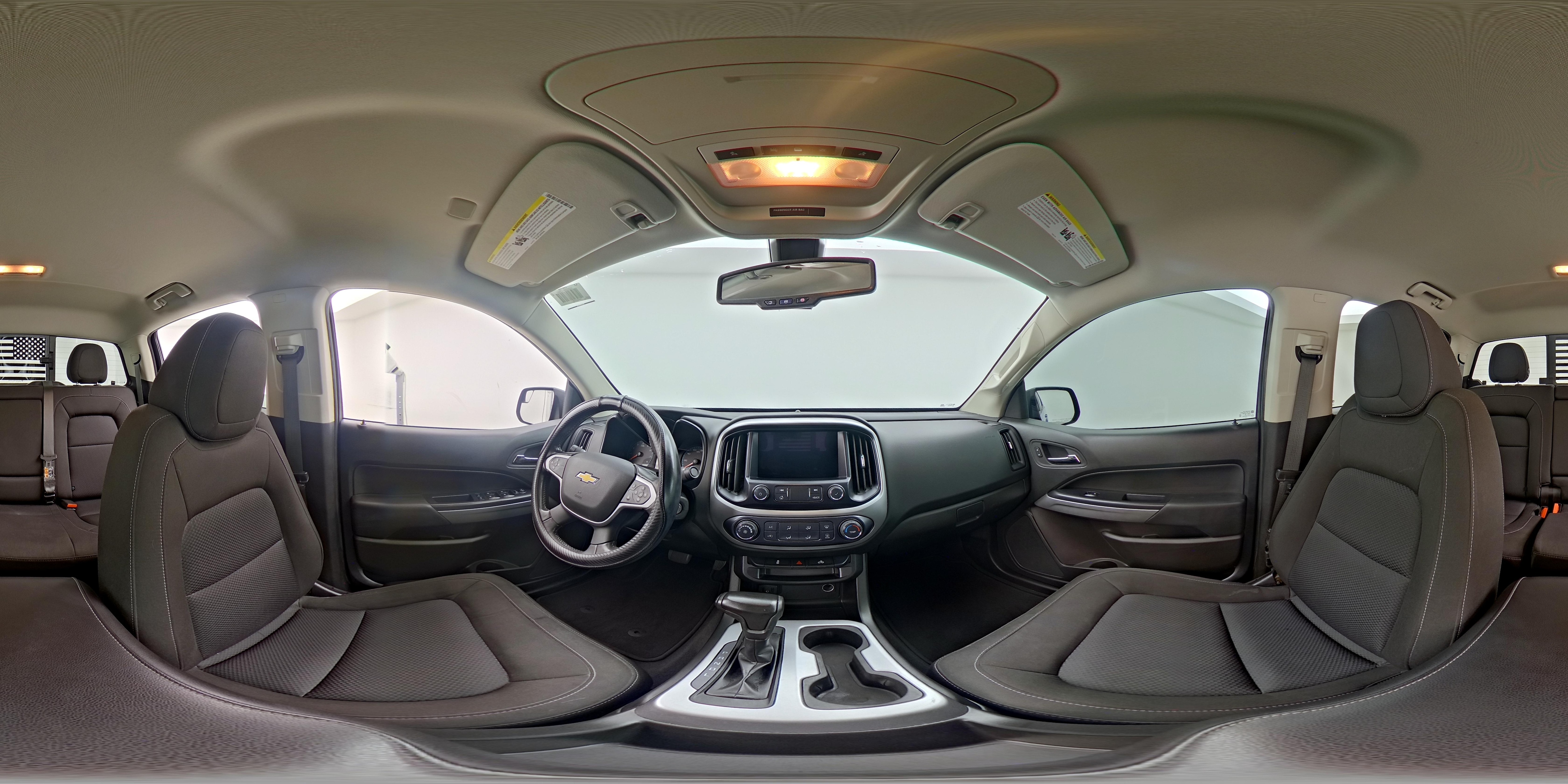 2021 Chevrolet Colorado LT - Photo 24