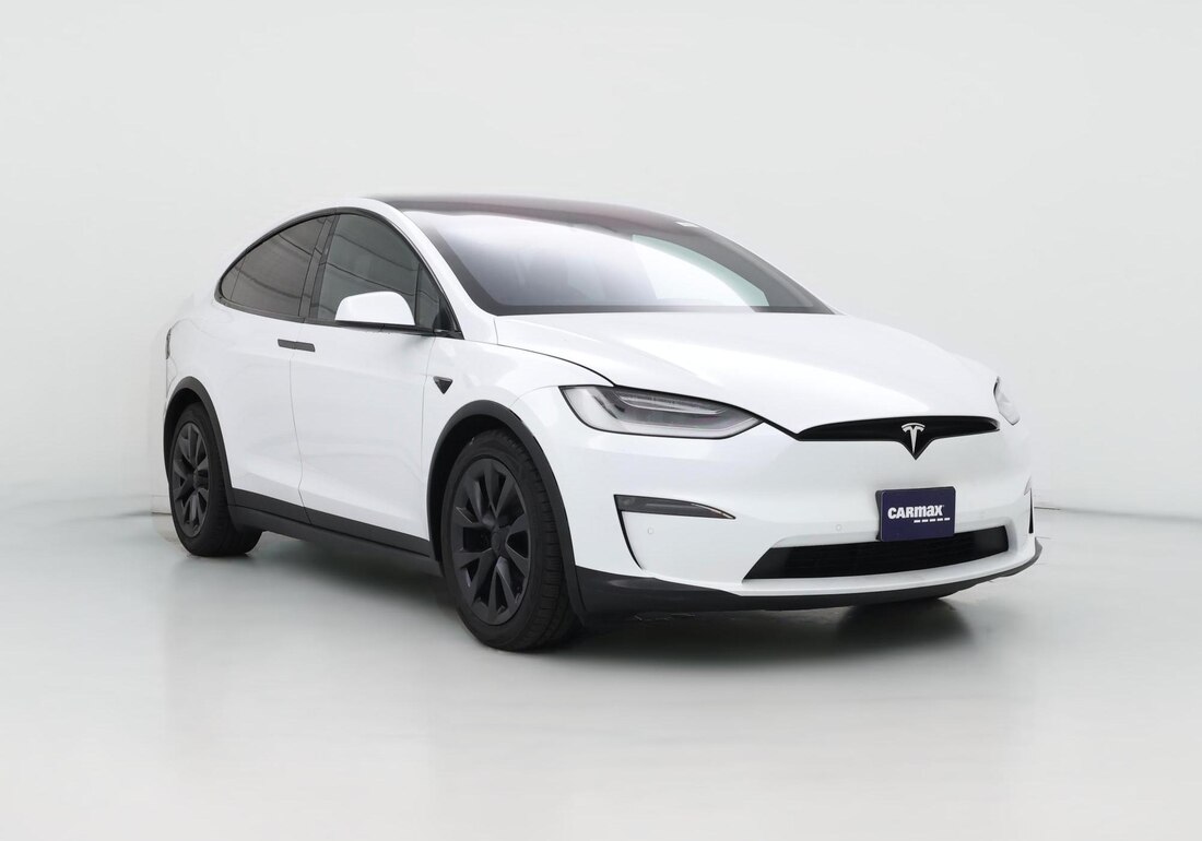 2023 Tesla Model X Long Range in White — CarMax photo