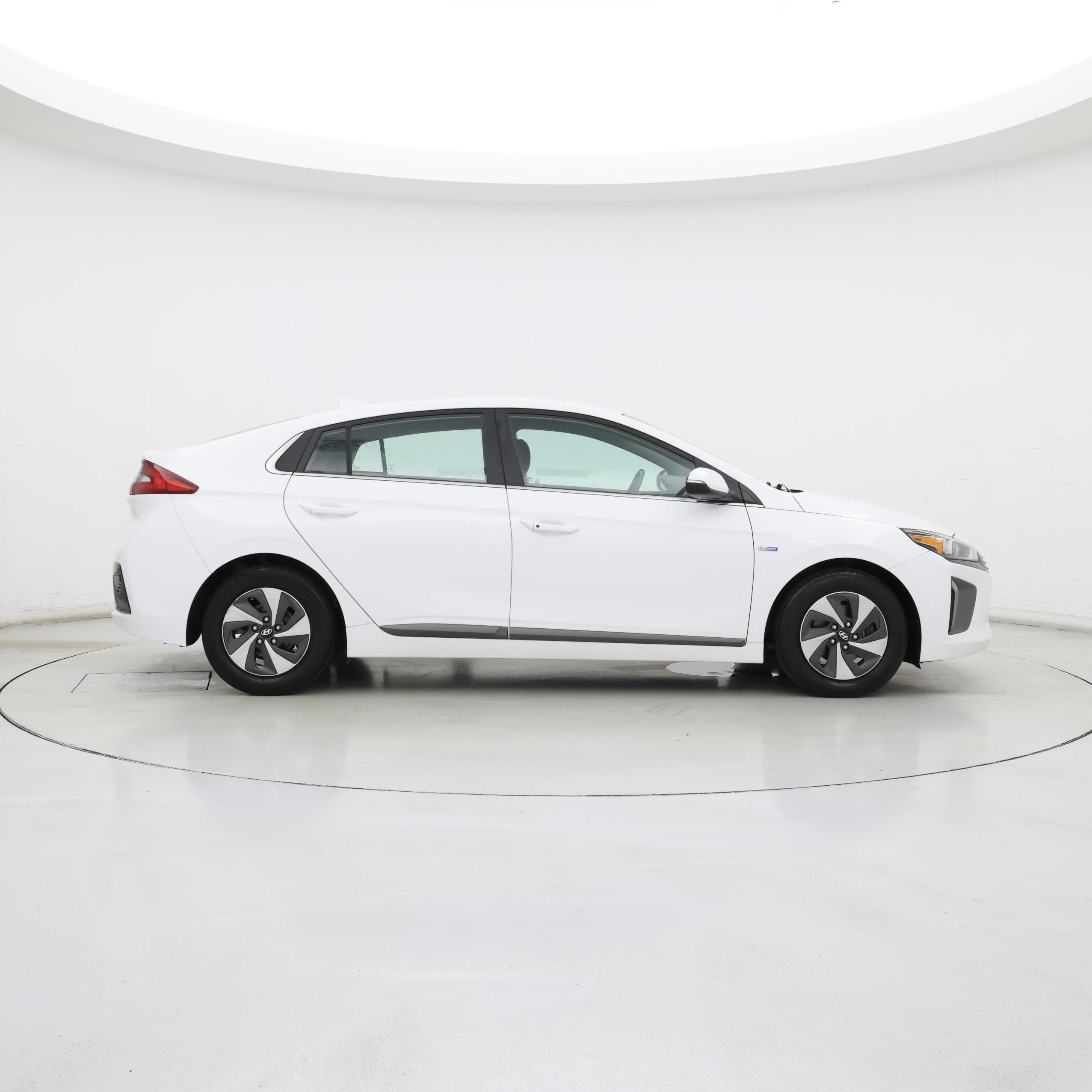 Thumbnail: 2019 Hyundai Ioniq - 7