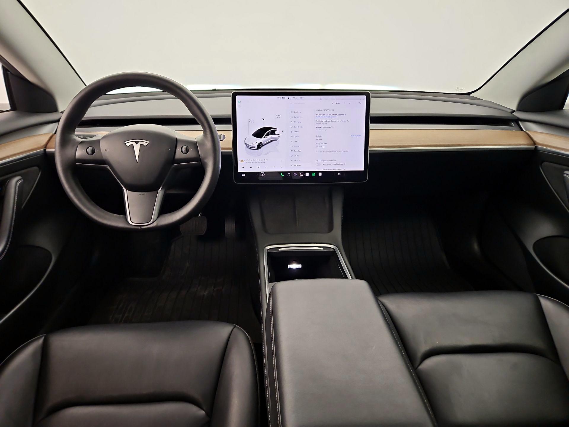 Thumbnail: 2023 Tesla Model 3 - 9