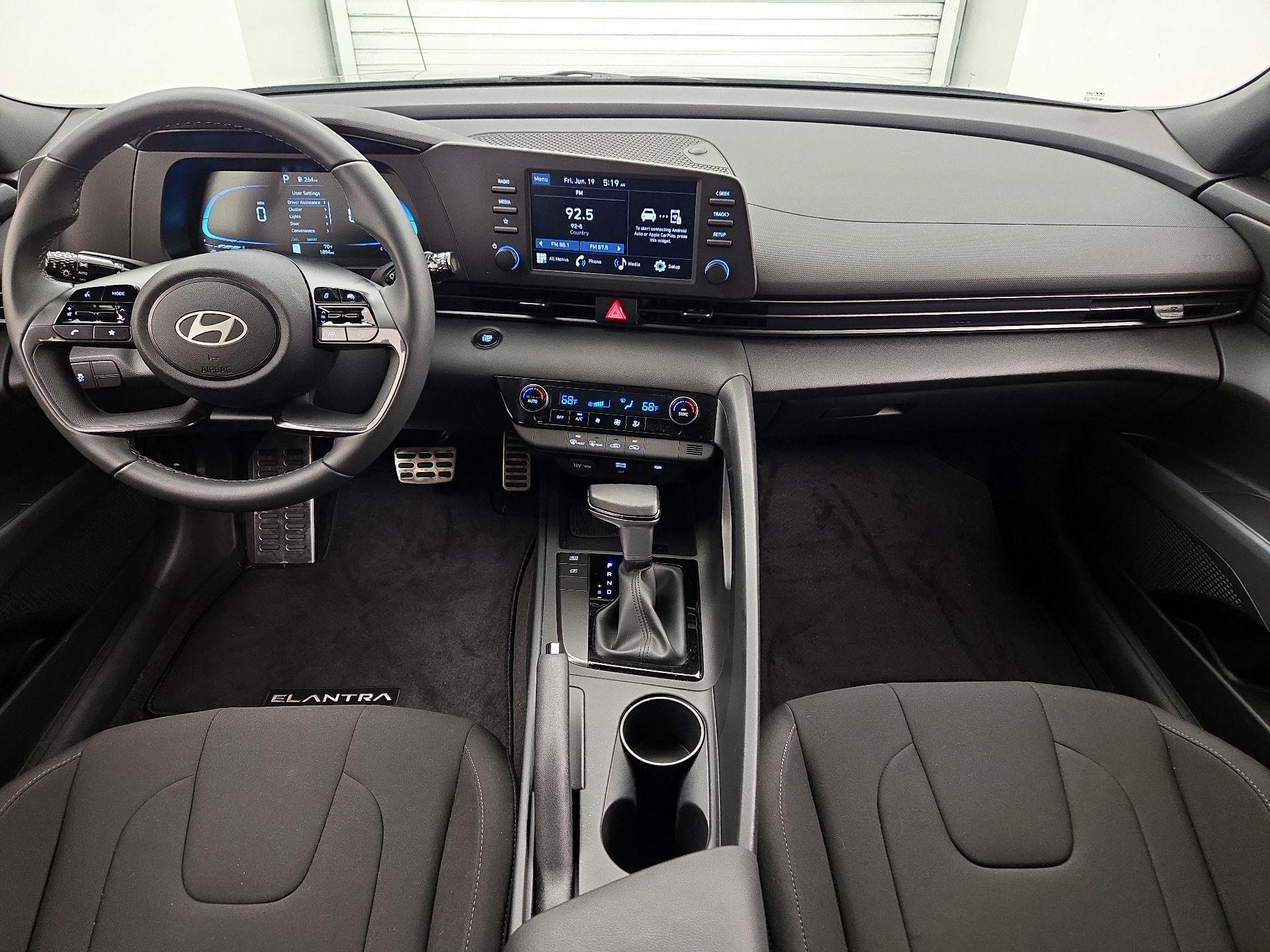 Thumbnail: 2025 Hyundai Elantra - 9