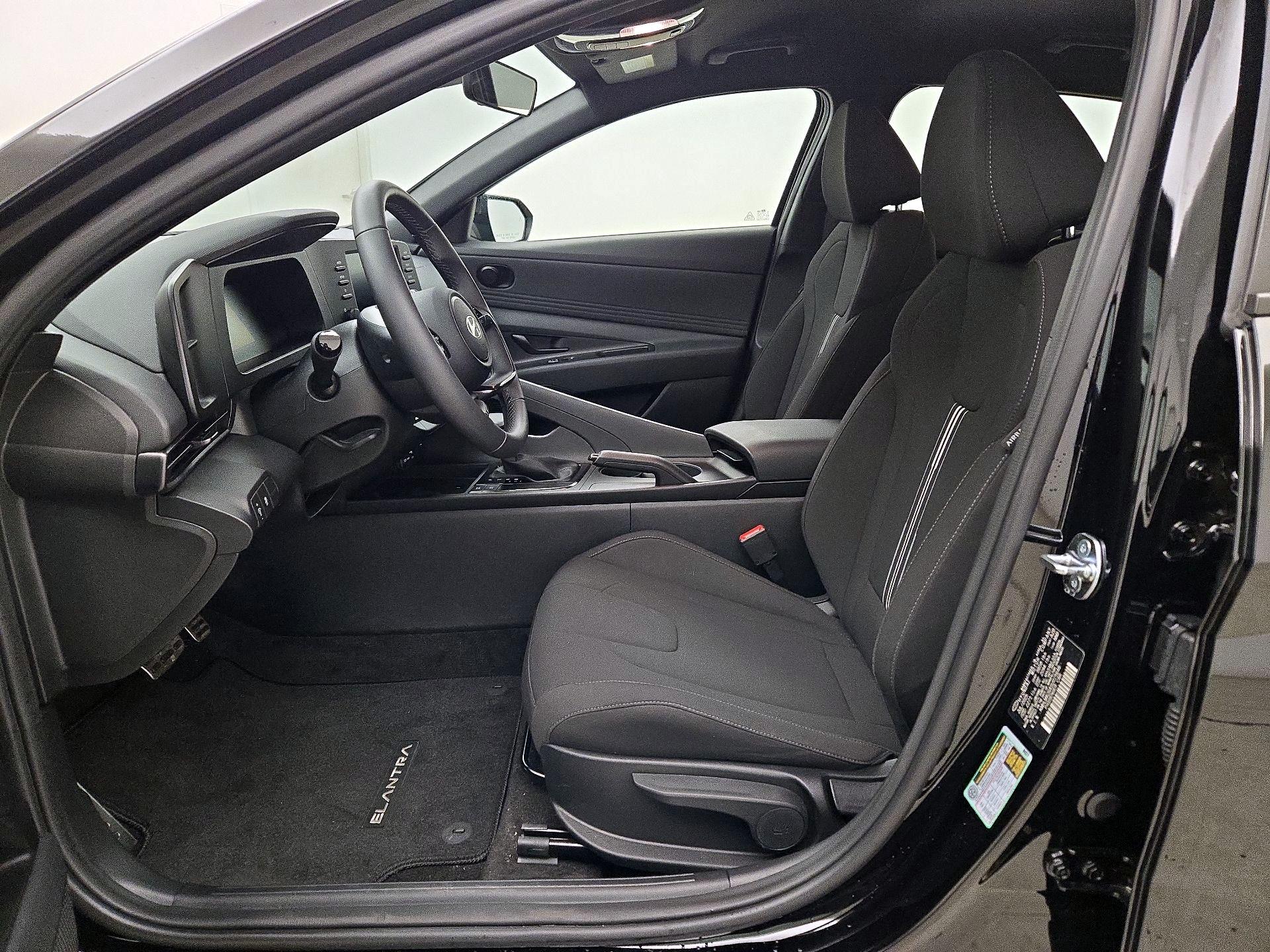 Thumbnail: 2025 Hyundai Elantra - 11