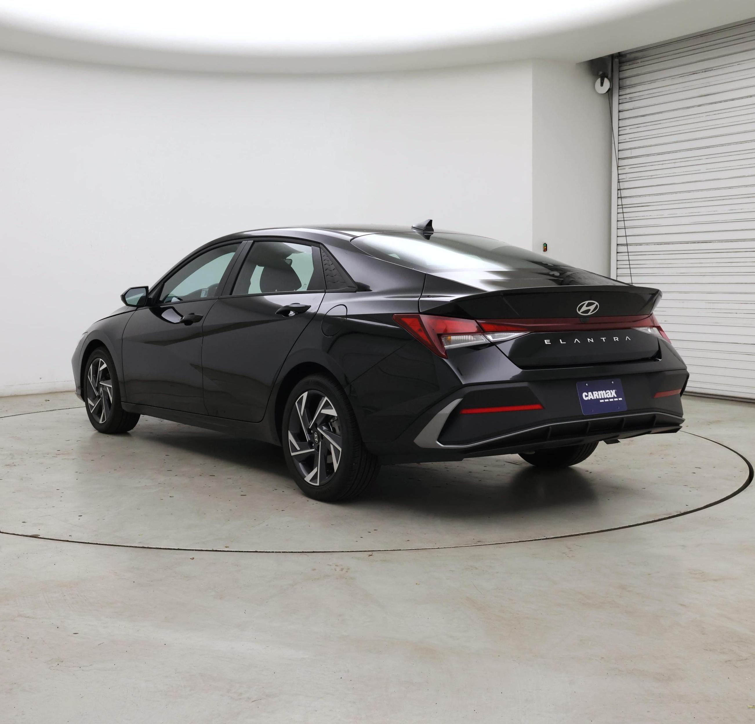 Thumbnail: 2025 Hyundai Elantra - 2