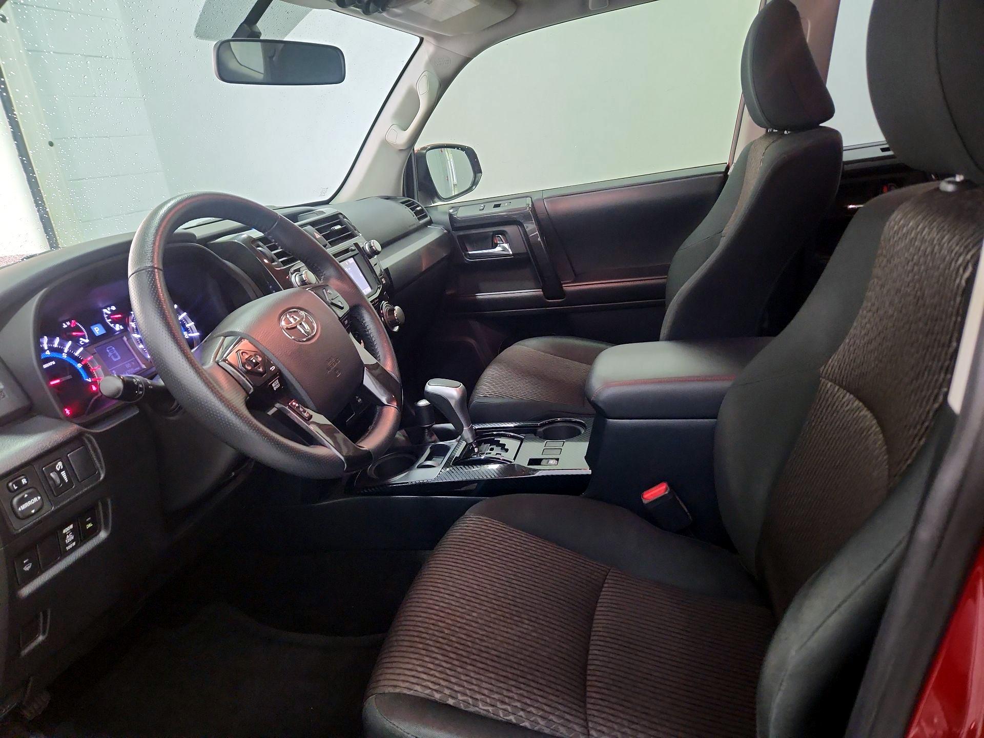 Thumbnail: 2019 Toyota 4Runner - 11