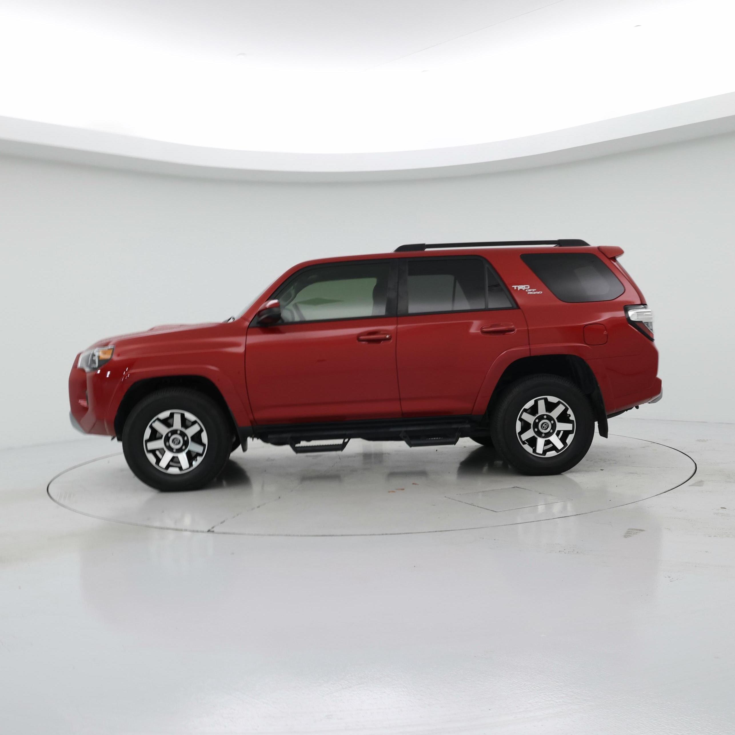 Thumbnail: 2019 Toyota 4Runner - 3