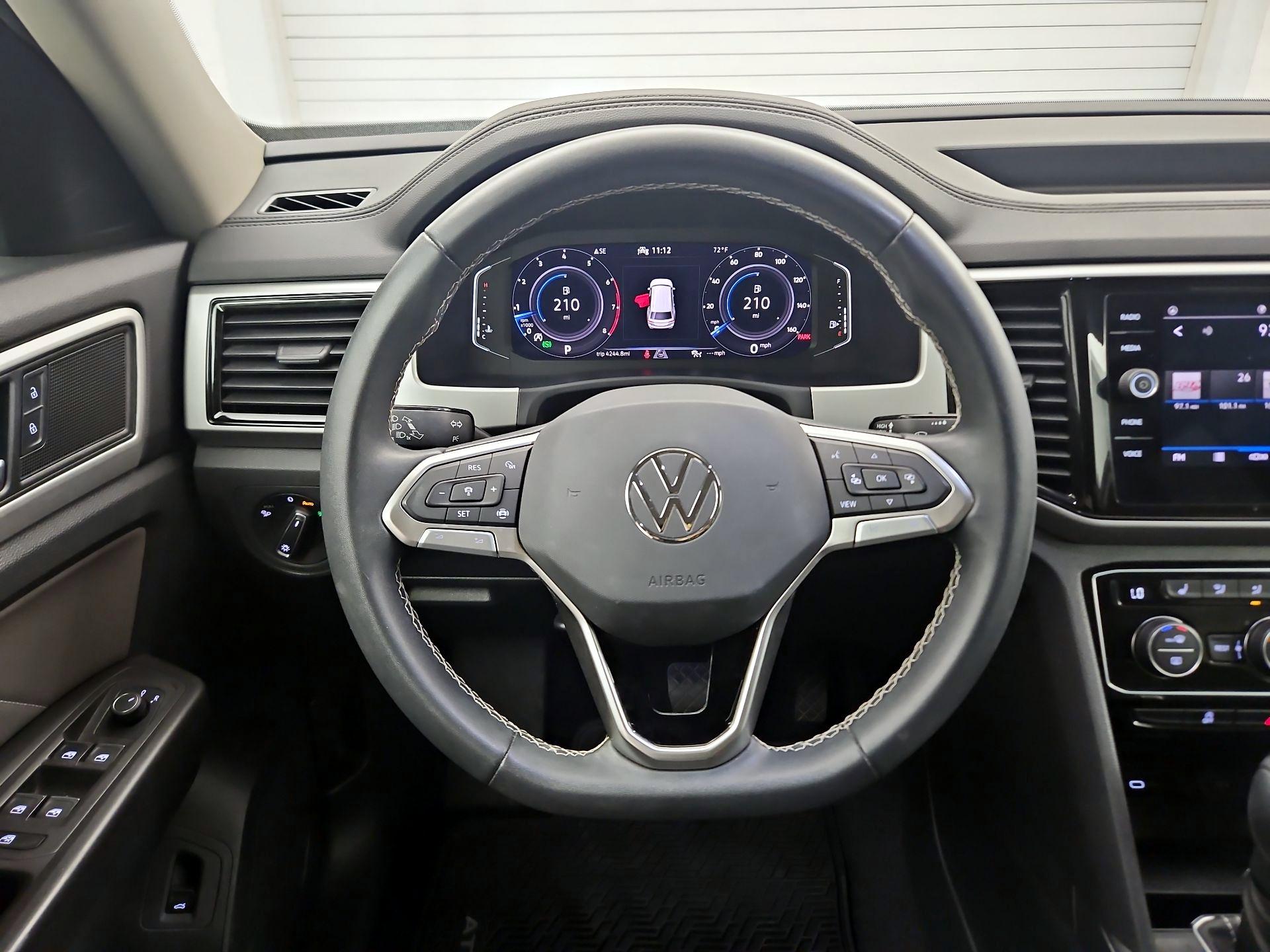 Thumbnail: 2023 Volkswagen Atlas - 10