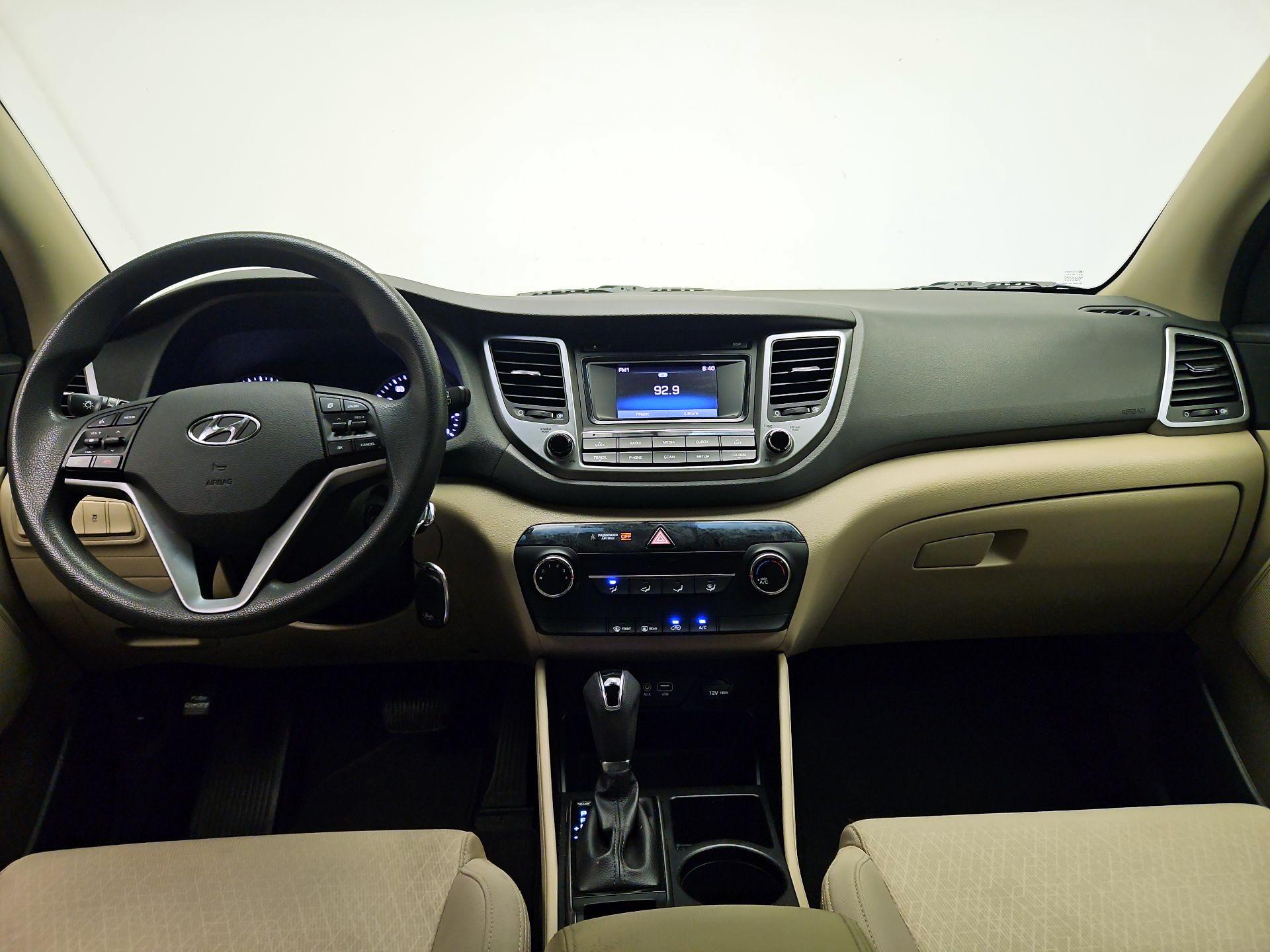 Thumbnail: 2017 Hyundai Tucson - 9