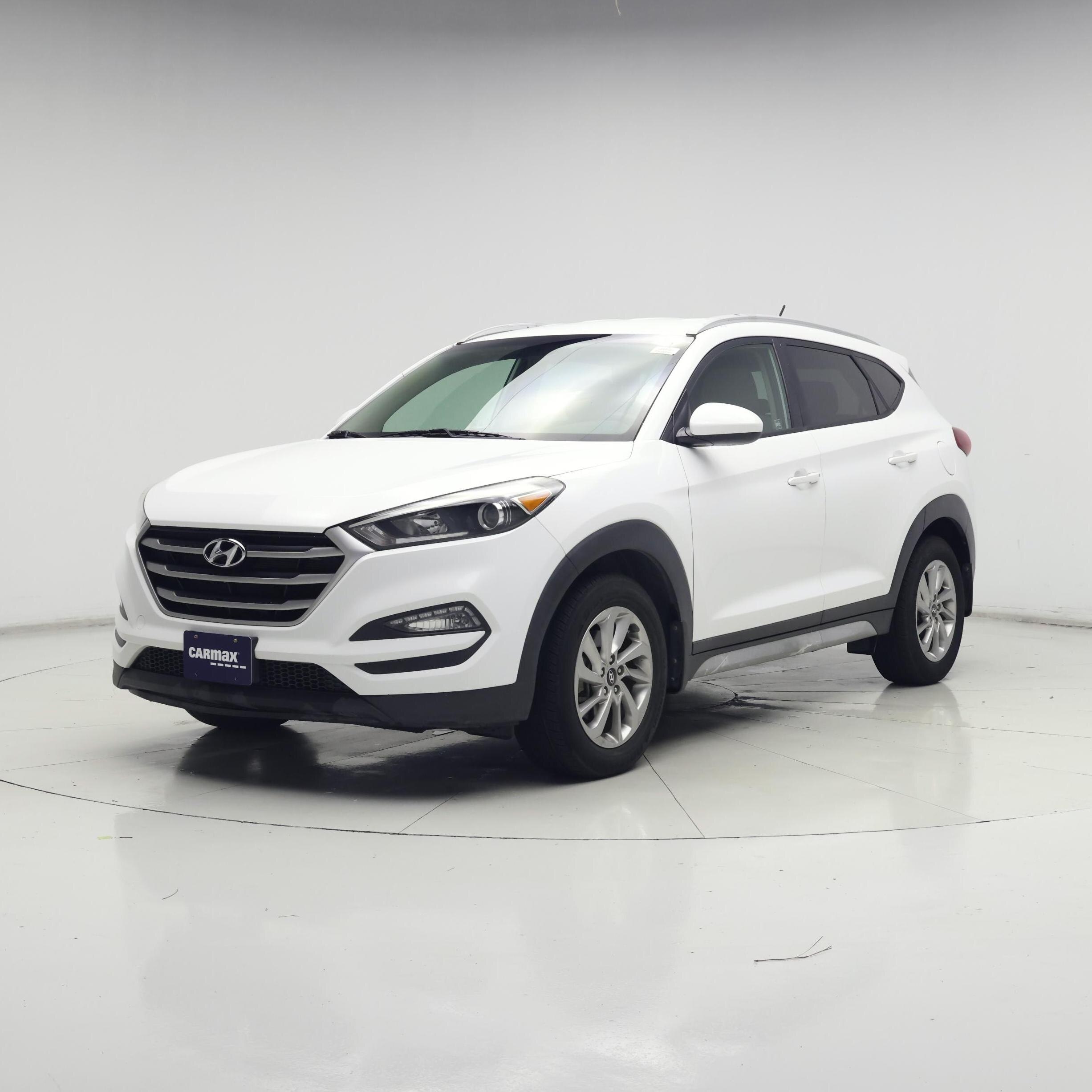 Thumbnail: 2017 Hyundai Tucson - 4