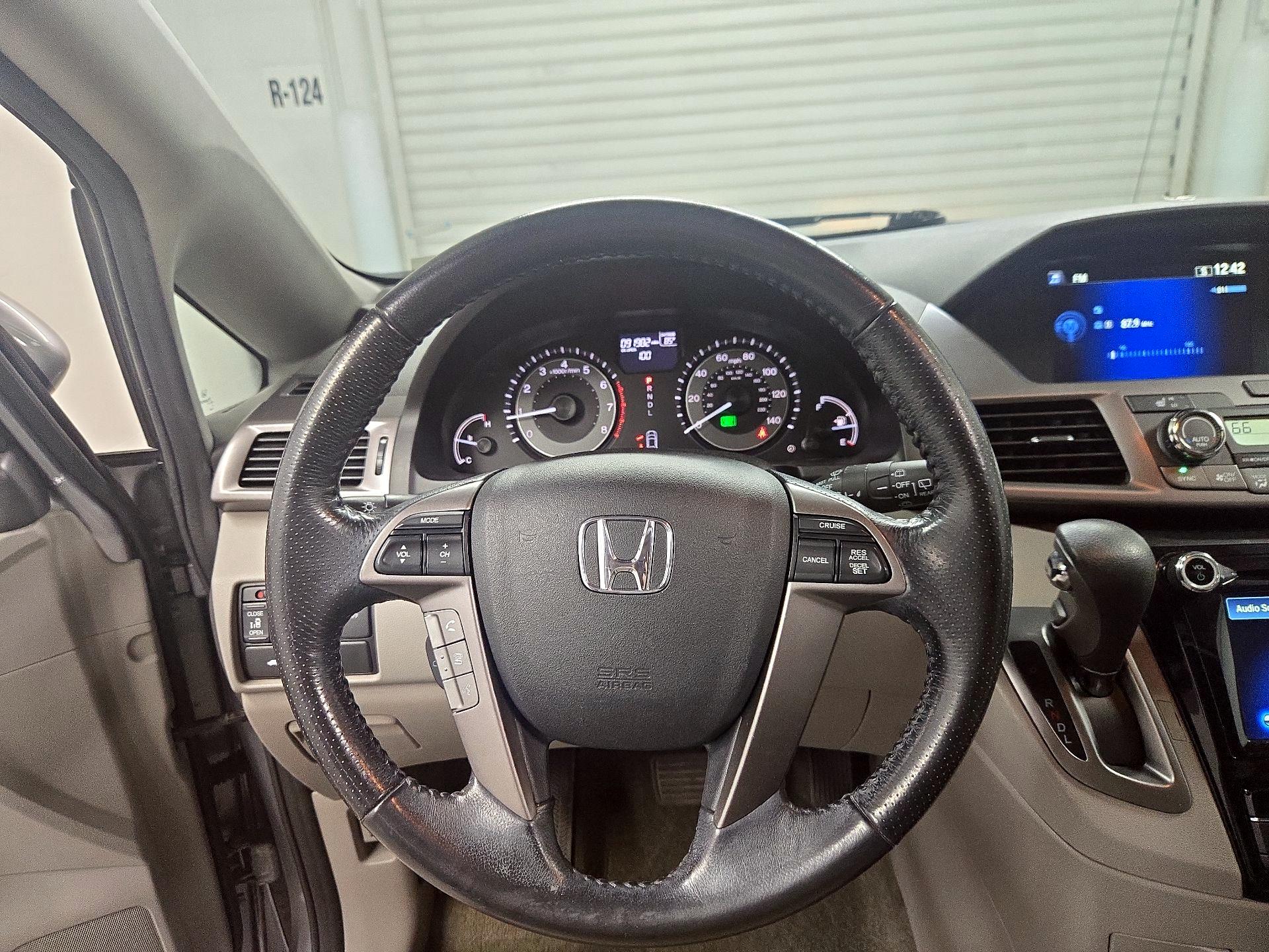 Thumbnail: 2017 Honda Odyssey - 10
