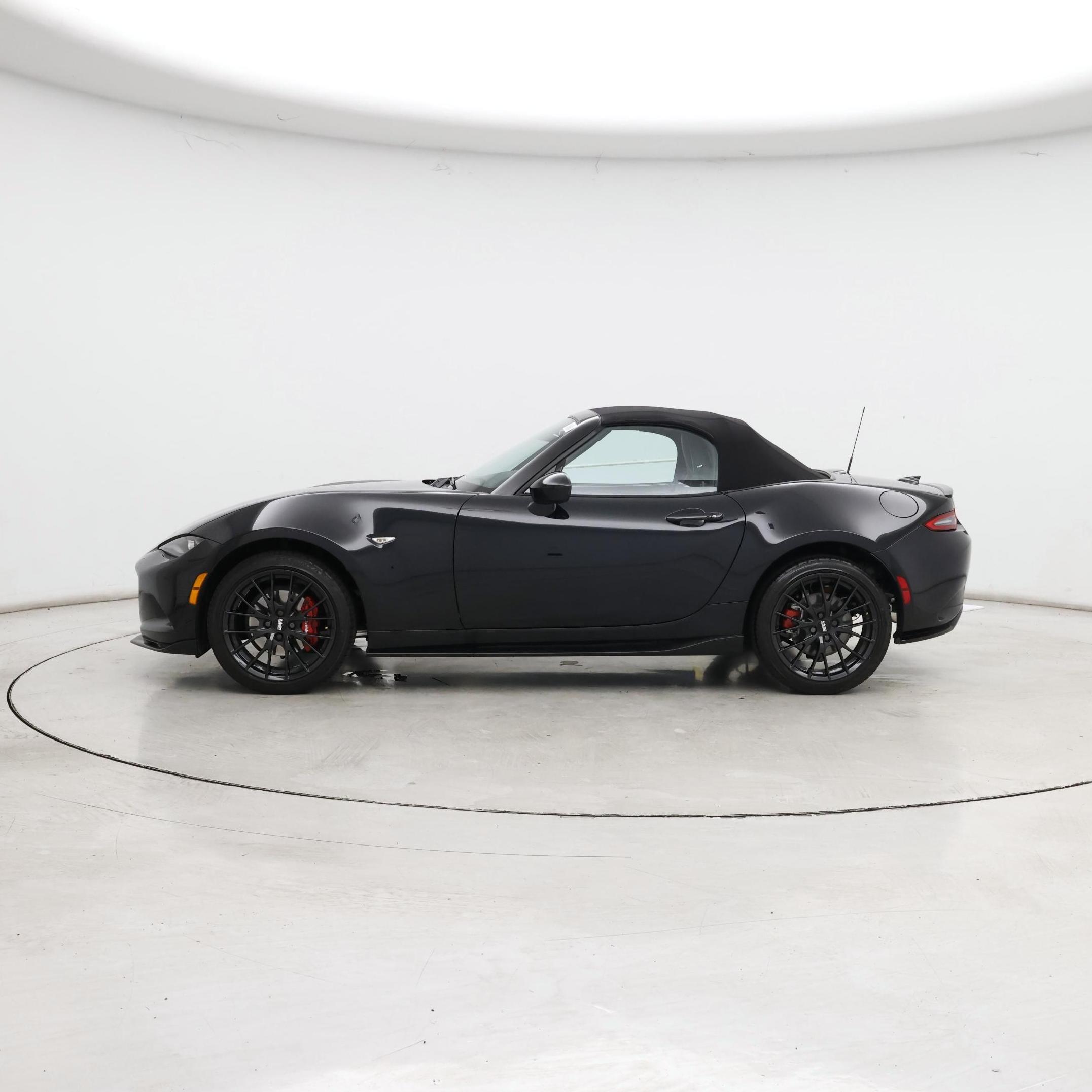 Thumbnail: 2025 Mazda MX-5 Miata - 3