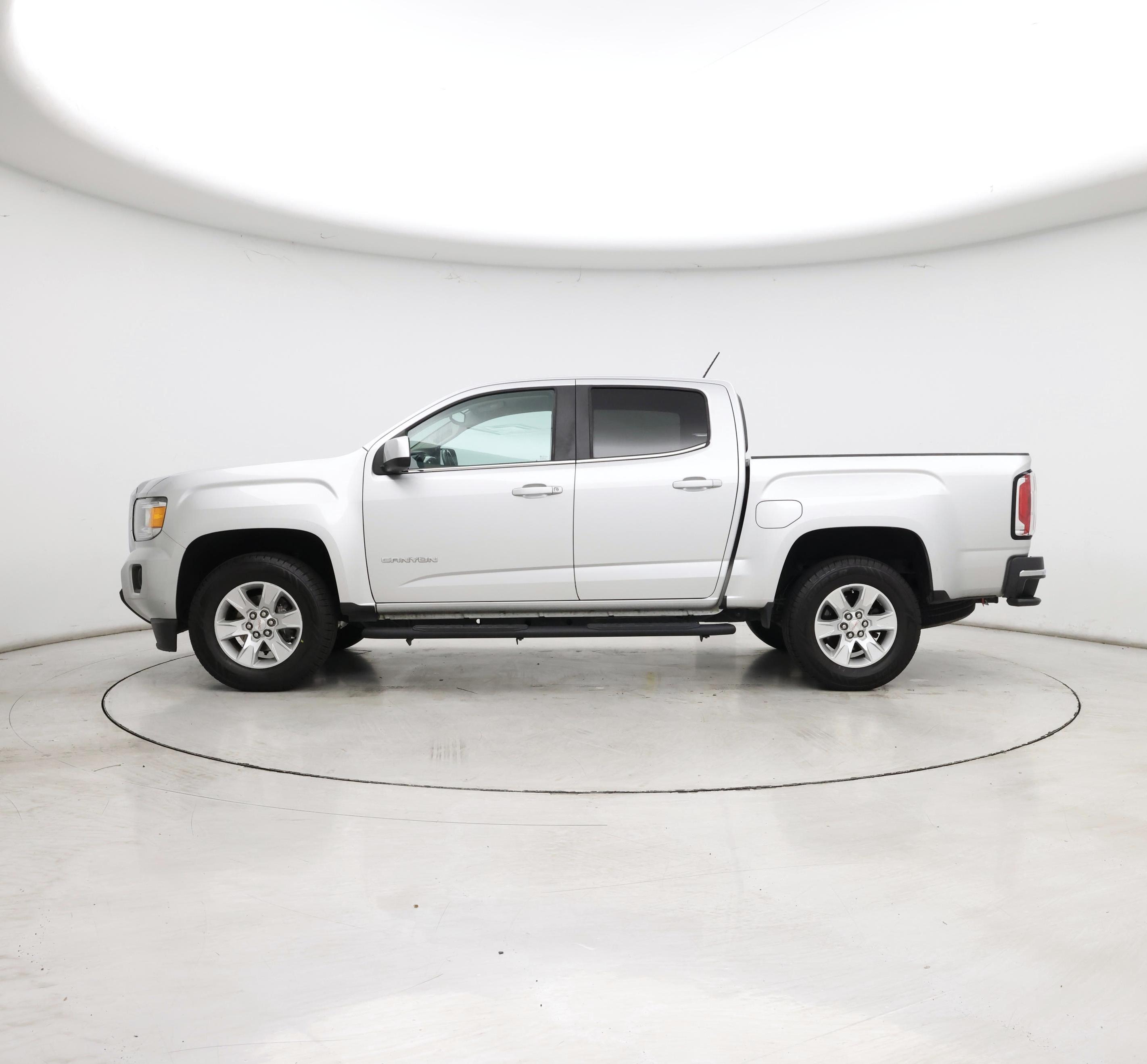 Thumbnail: 2018 GMC Canyon - 3