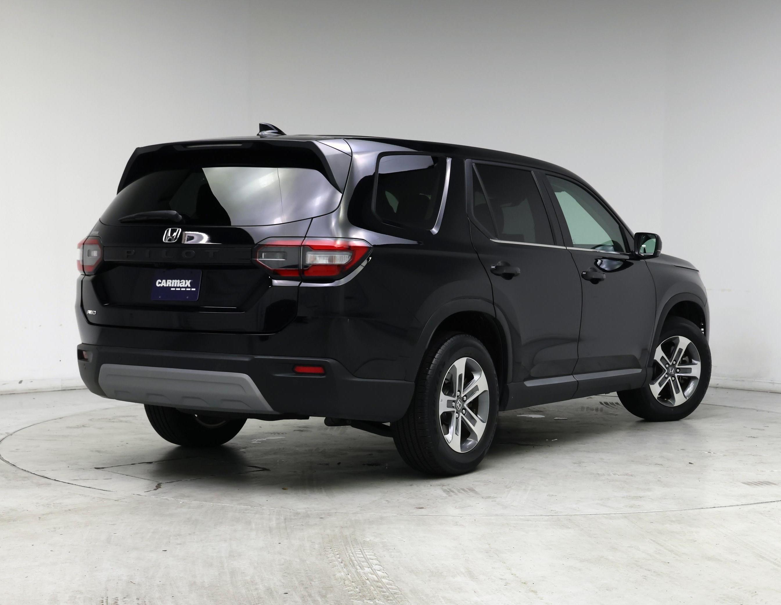 Thumbnail: 2023 Honda Pilot - 8