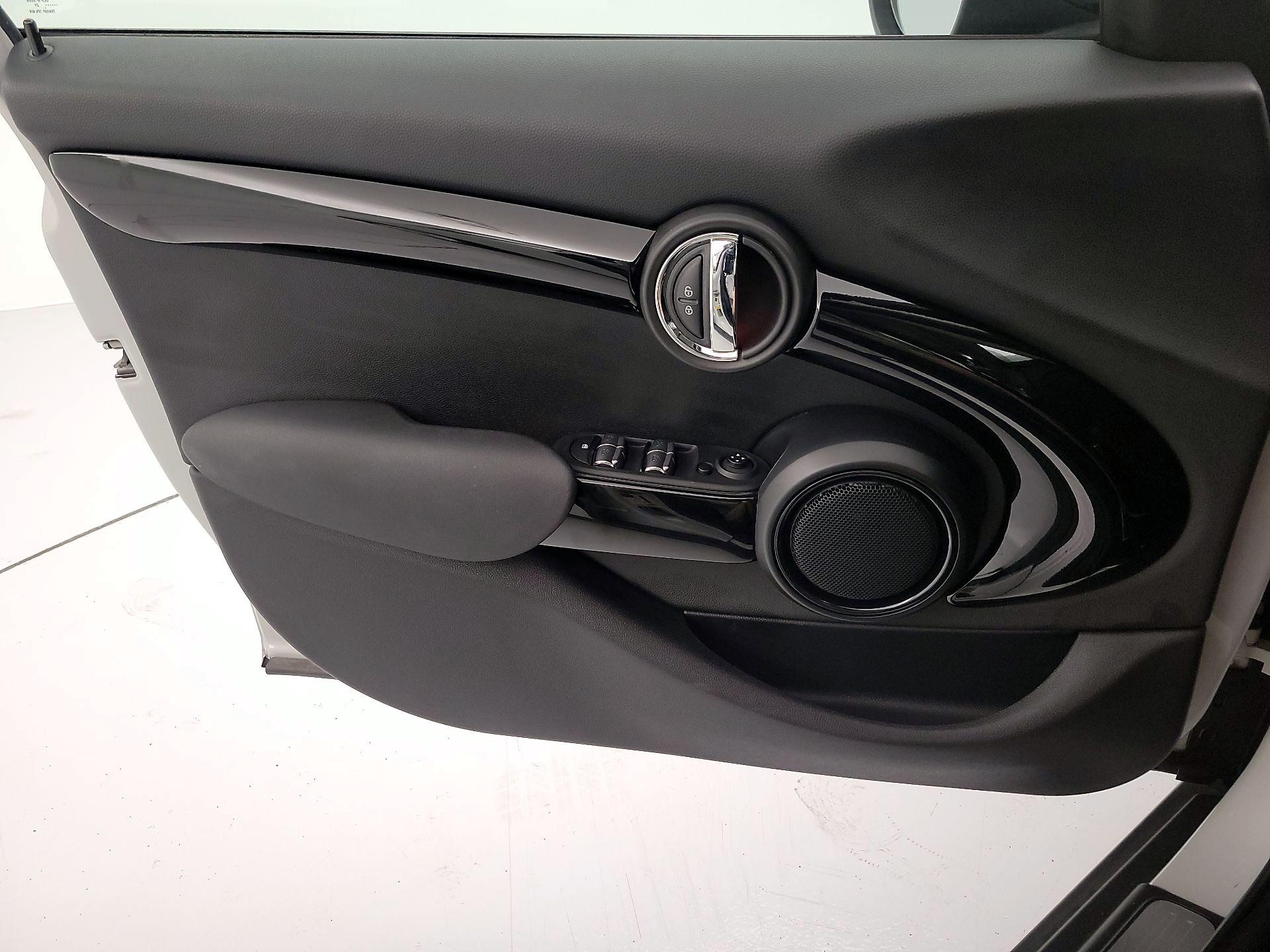 Thumbnail: 2021 MINI Cooper Hardtop - 12