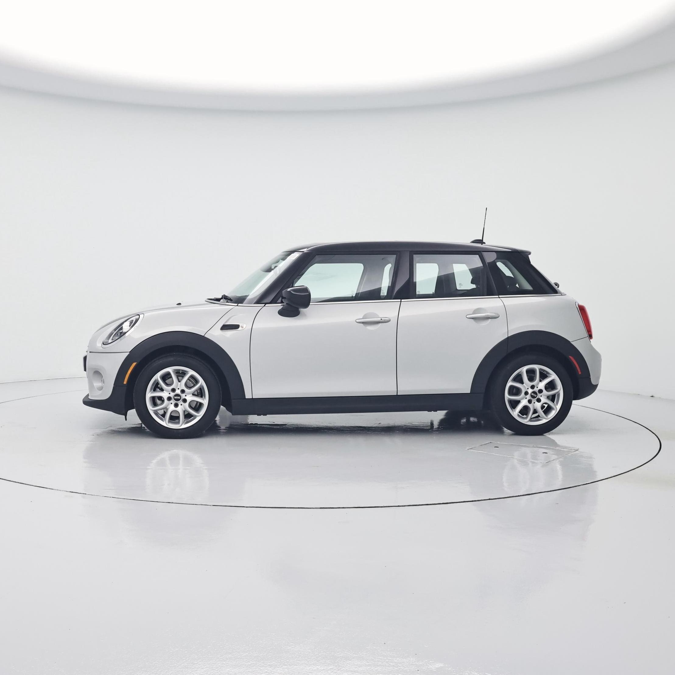Thumbnail: 2021 MINI Cooper Hardtop - 3