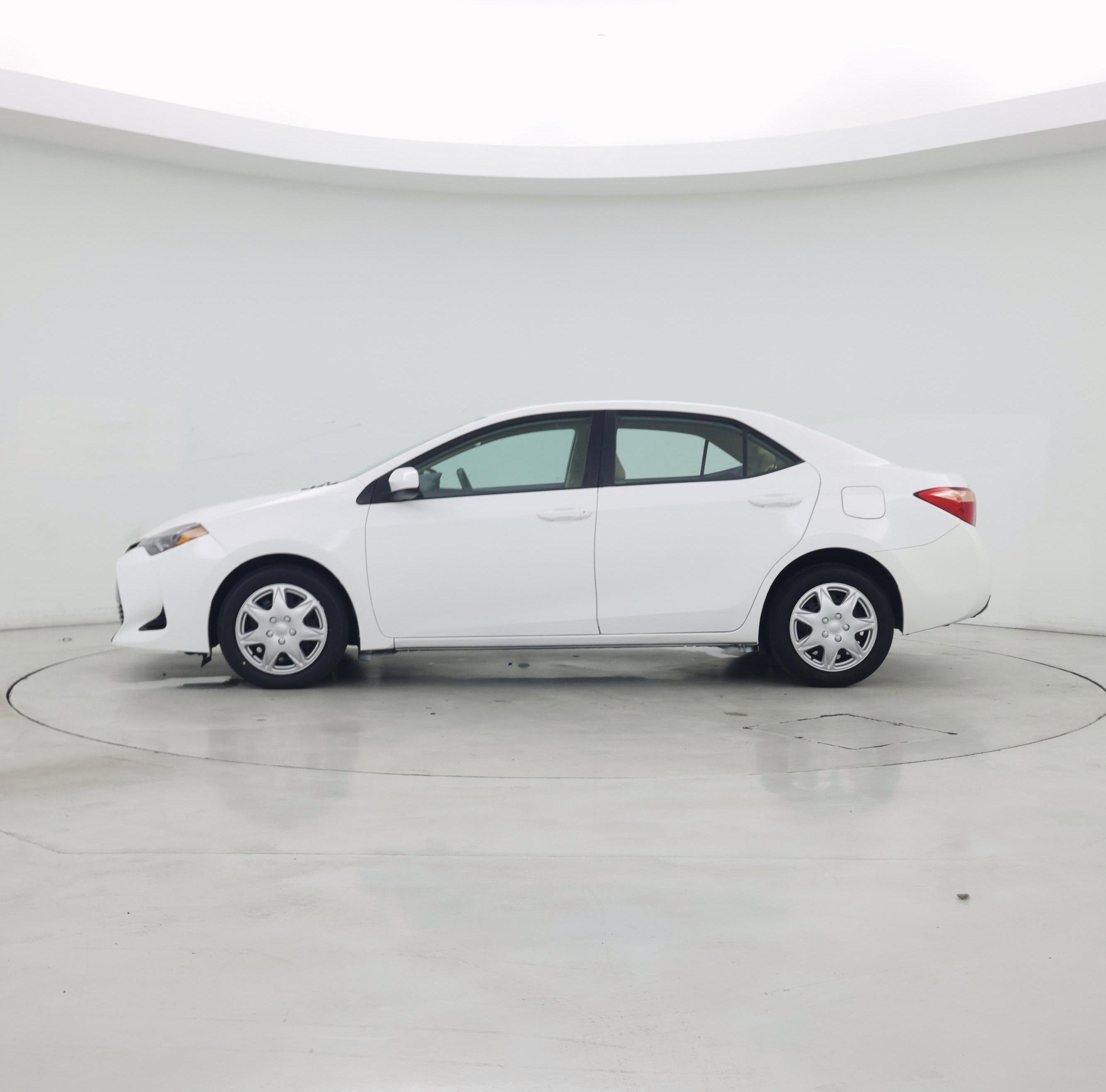 Thumbnail: 2017 Toyota Corolla - 3