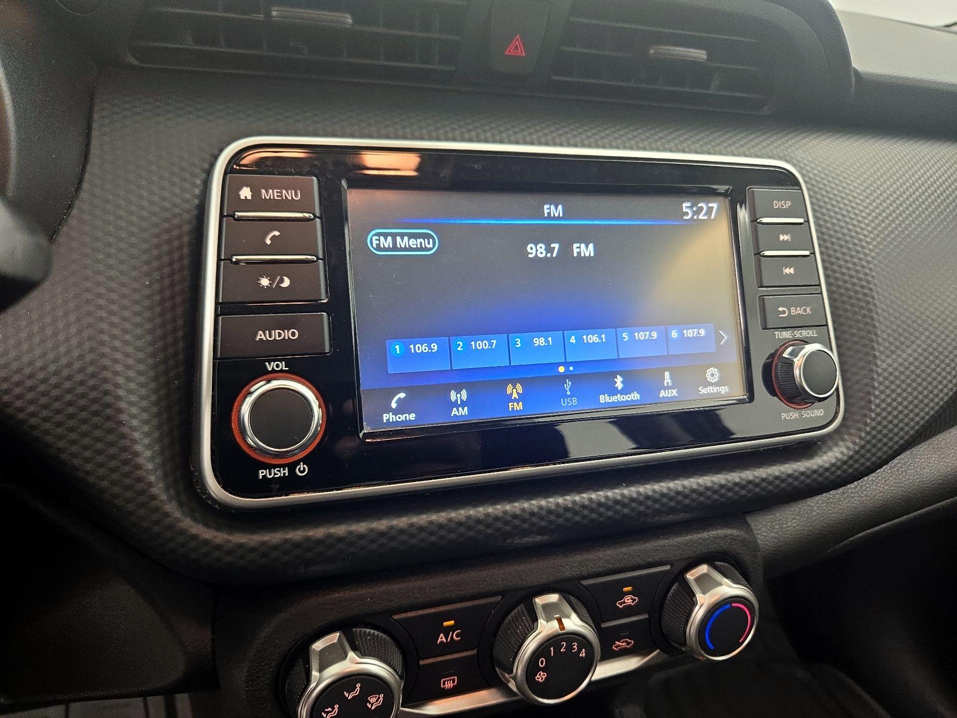 Thumbnail: 2021 Nissan Kicks - 15