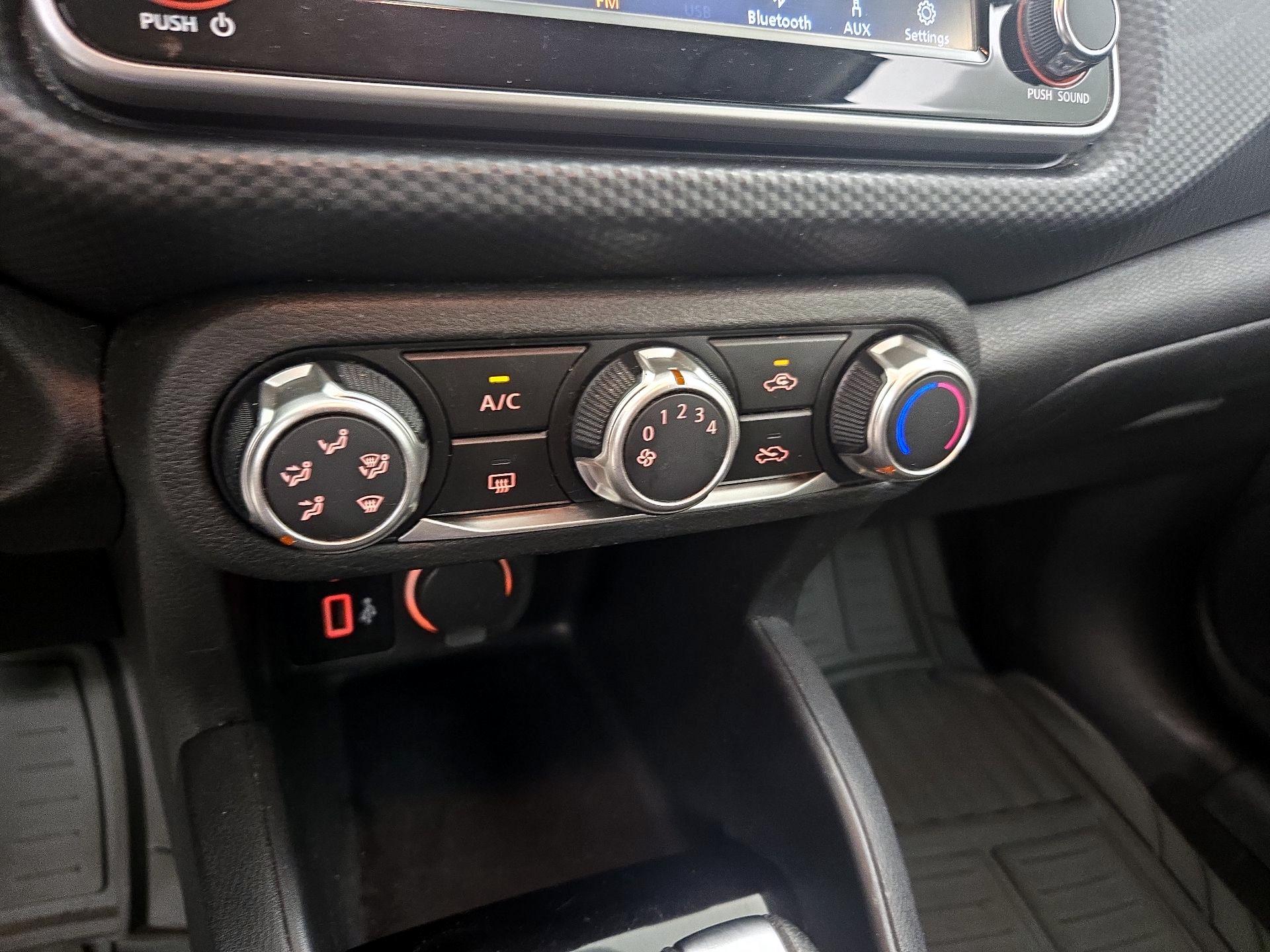 Thumbnail: 2021 Nissan Kicks - 16