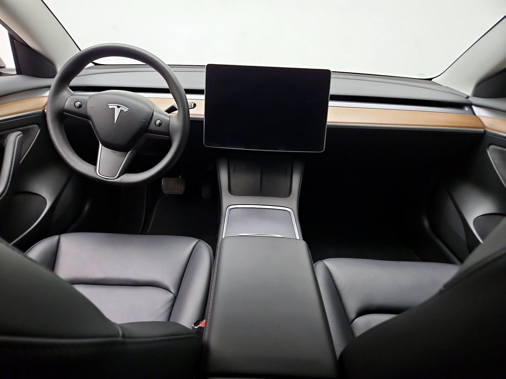 Thumbnail: 2022 Tesla Model 3 - 9