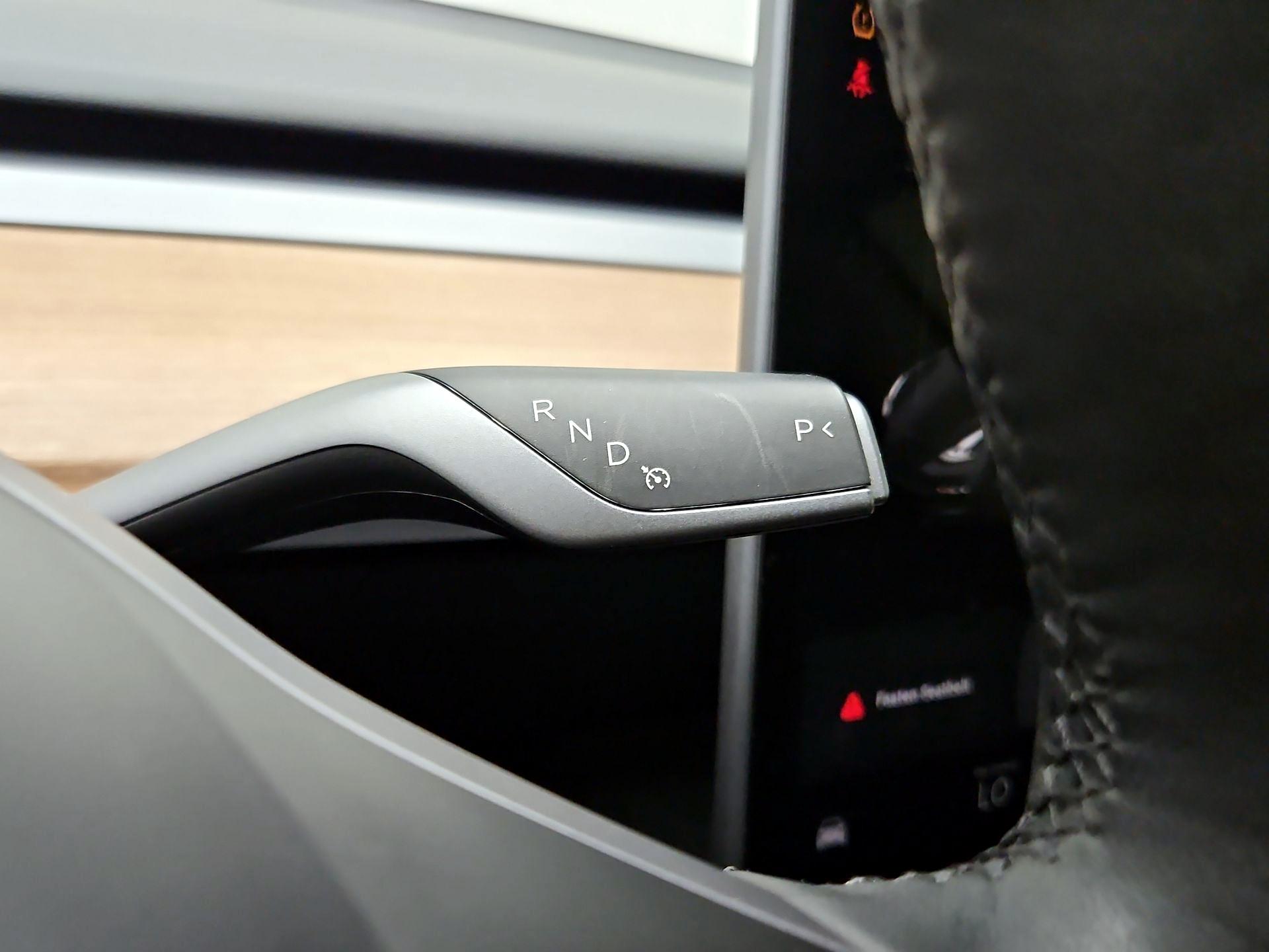 Thumbnail: 2022 Tesla Model 3 - 17