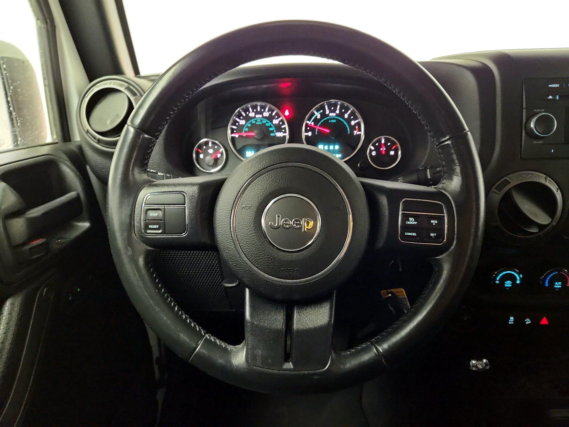 Thumbnail: 2017 Jeep Wrangler - 10