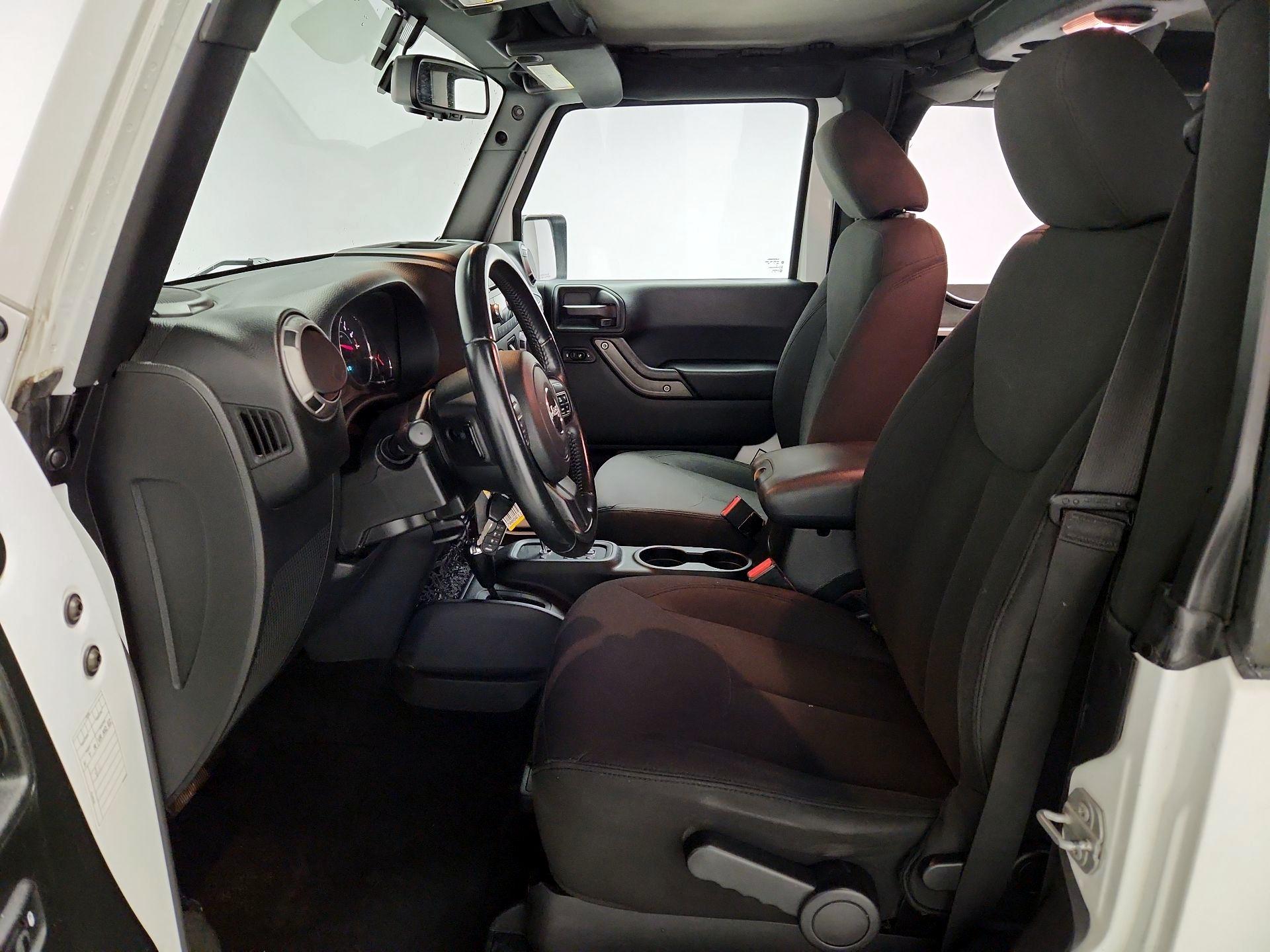 Thumbnail: 2017 Jeep Wrangler - 11