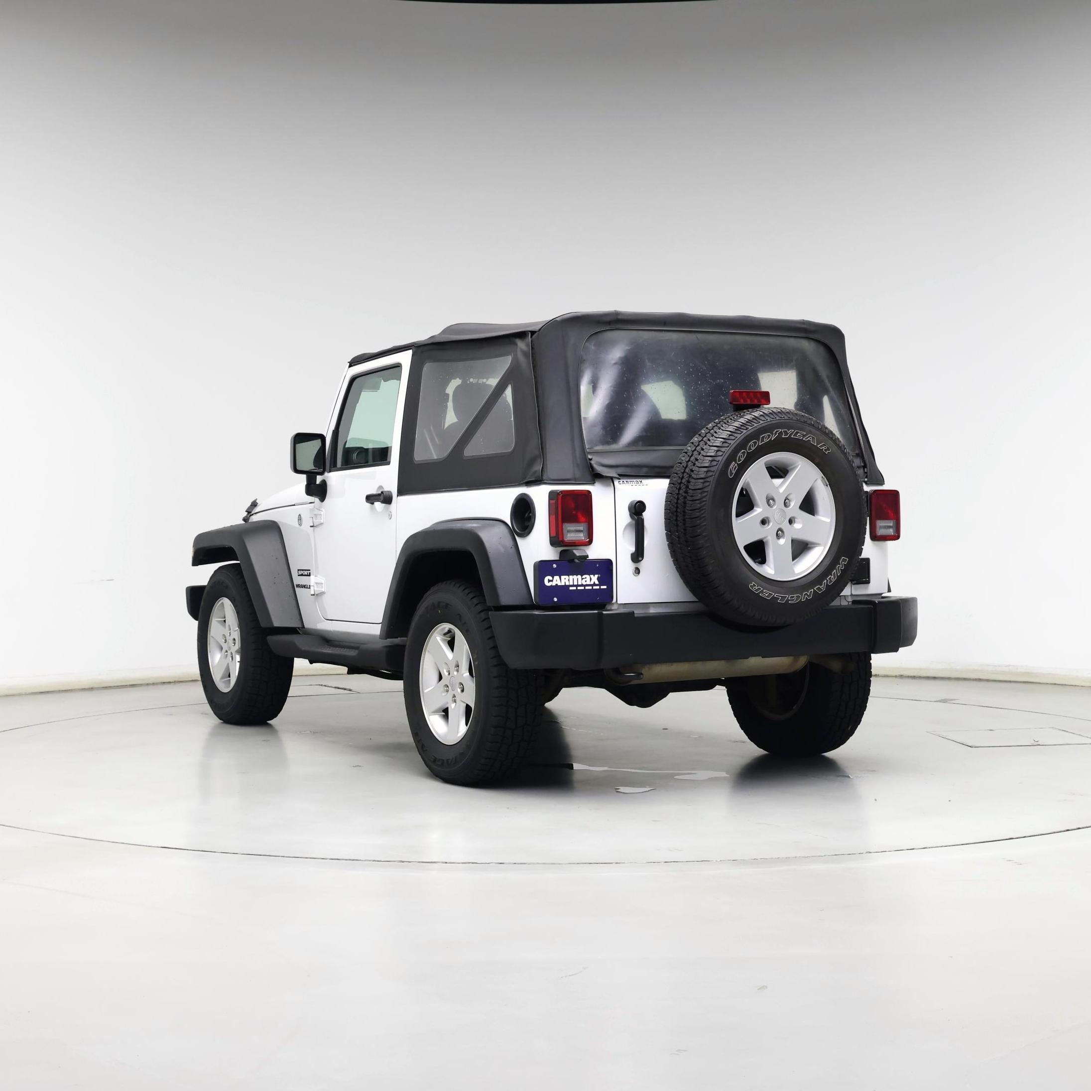 Thumbnail: 2017 Jeep Wrangler - 2
