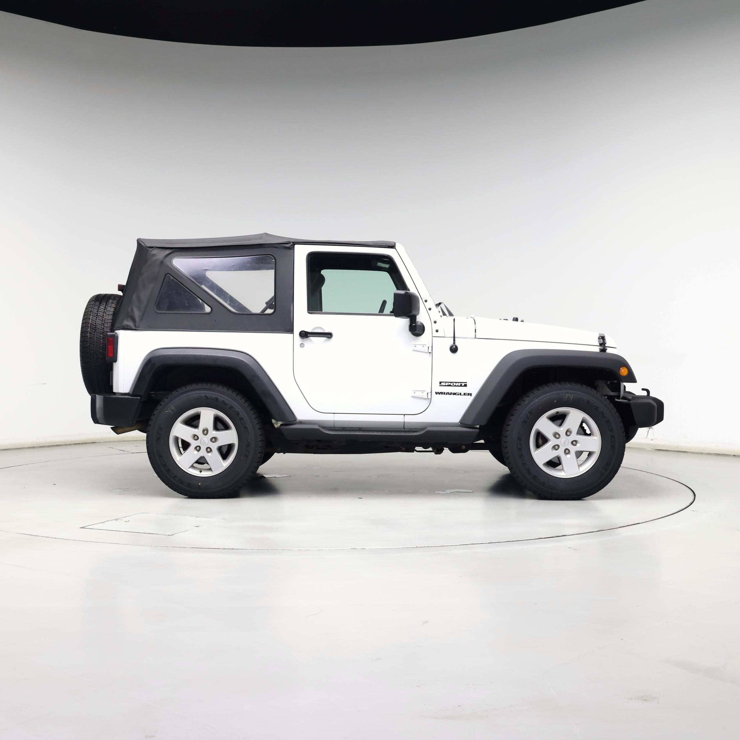 Thumbnail: 2017 Jeep Wrangler - 7