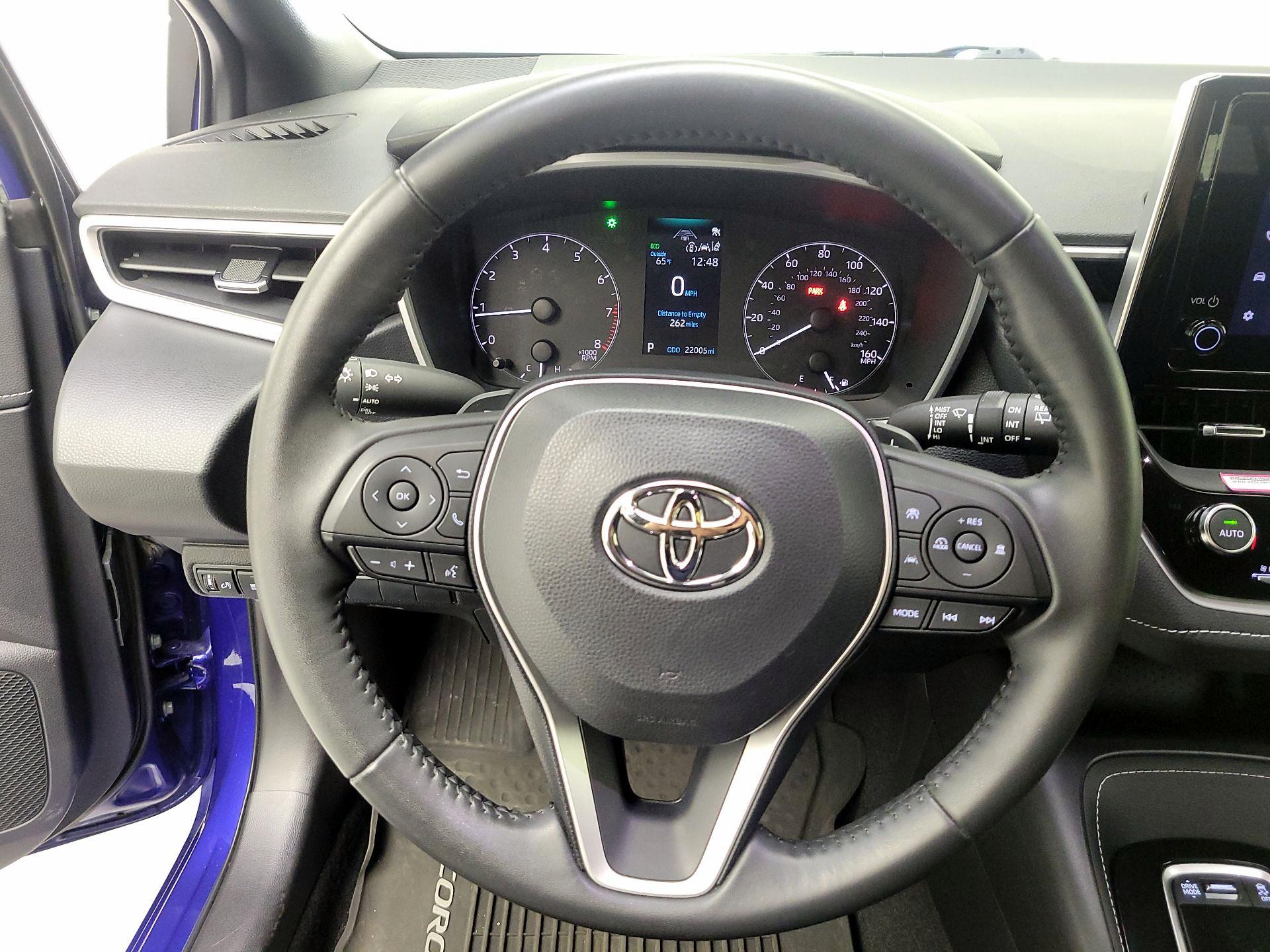 Thumbnail: 2023 Toyota Corolla - 10