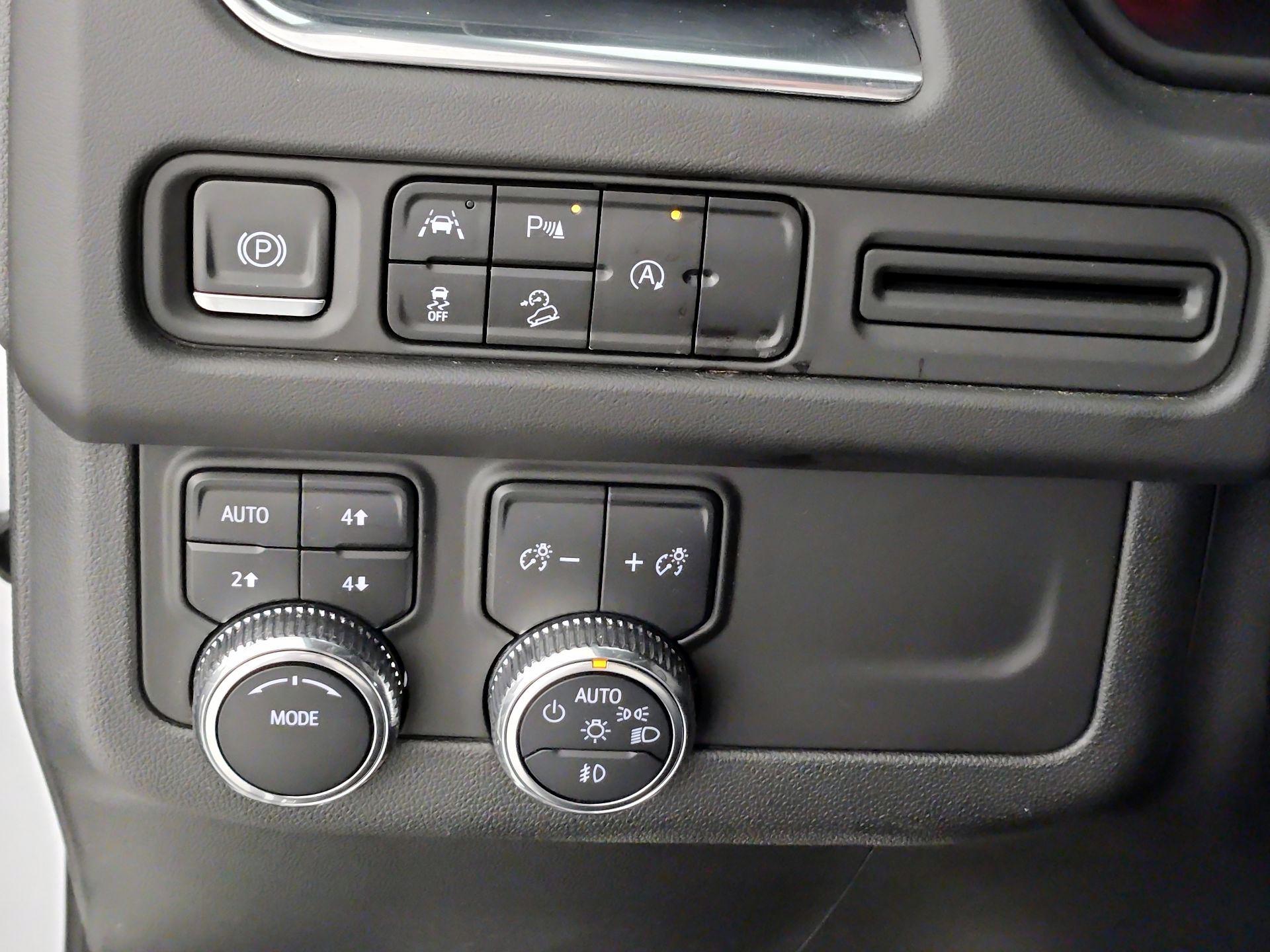 Thumbnail: 2023 GMC Yukon - 13