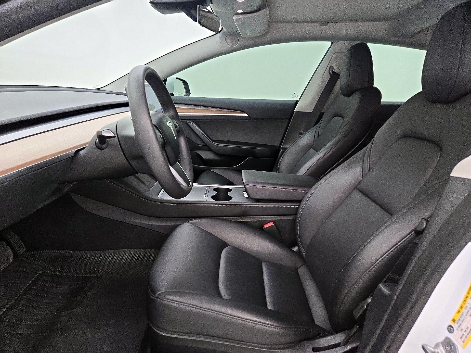 Thumbnail: 2023 Tesla Model 3 - 11