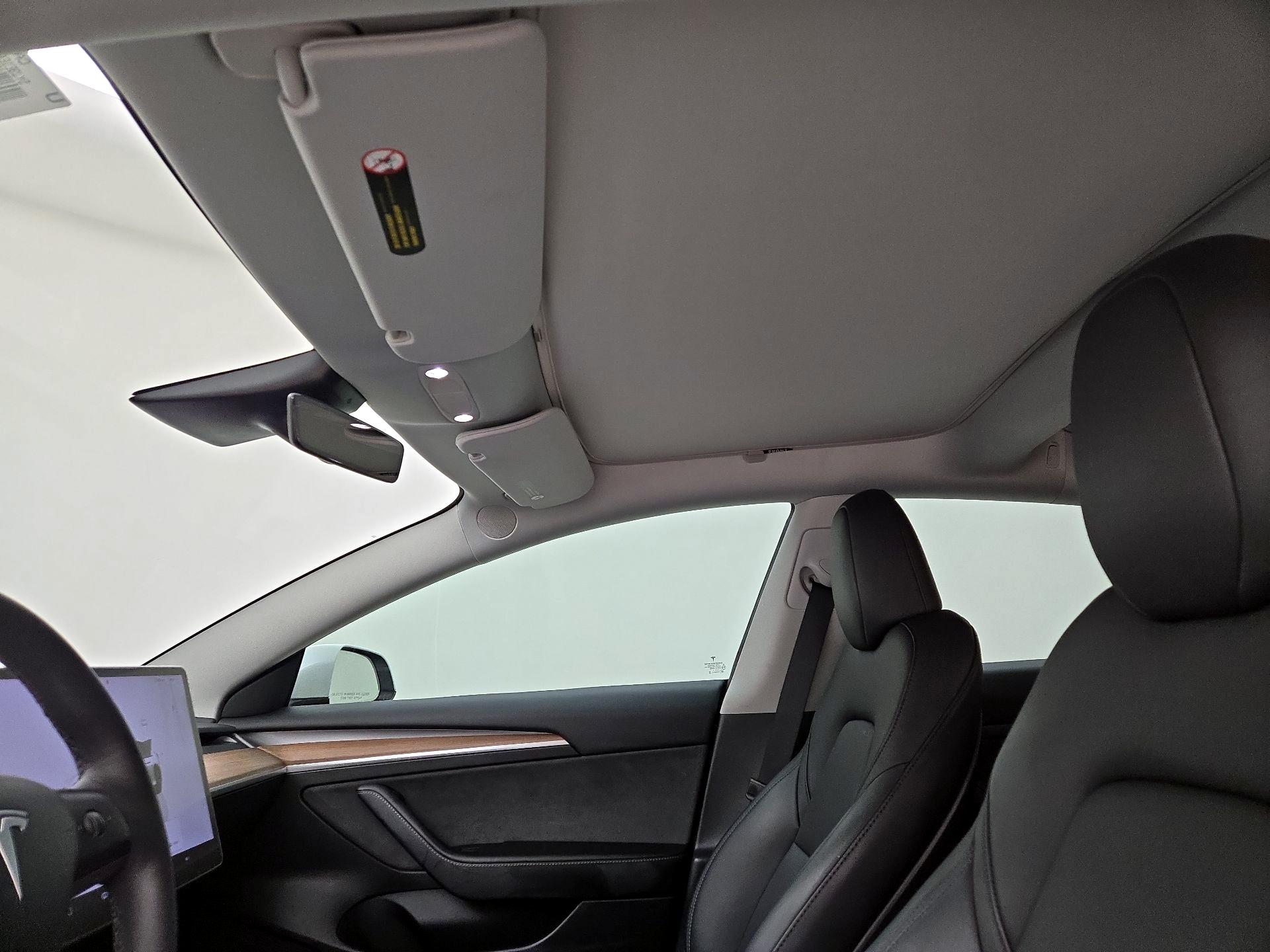 Thumbnail: 2023 Tesla Model 3 - 19