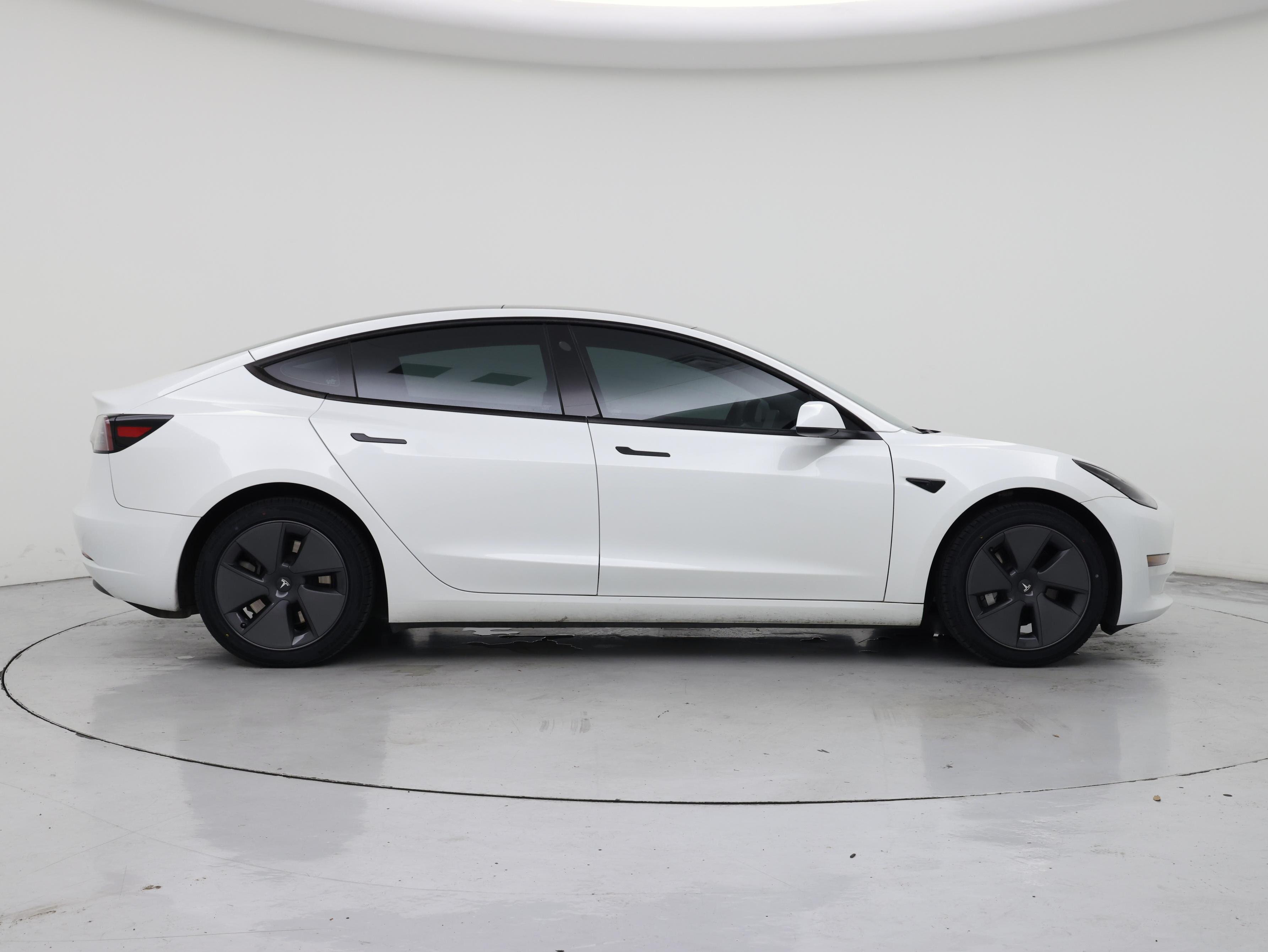 Thumbnail: 2023 Tesla Model 3 - 7