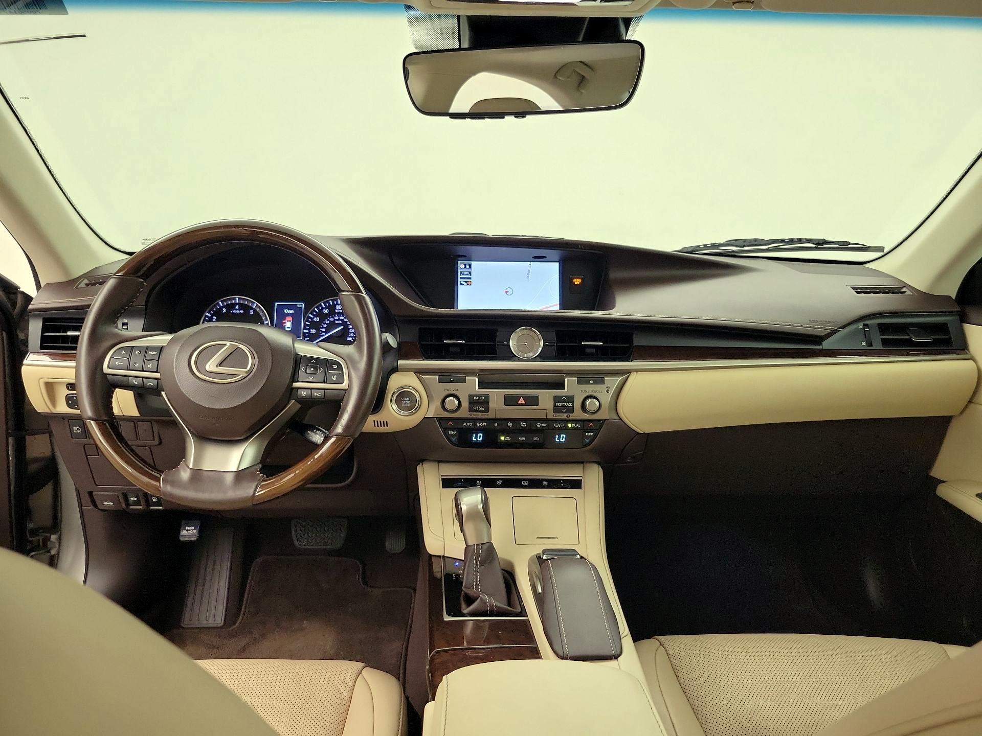 Thumbnail: 2017 Lexus ES - 9
