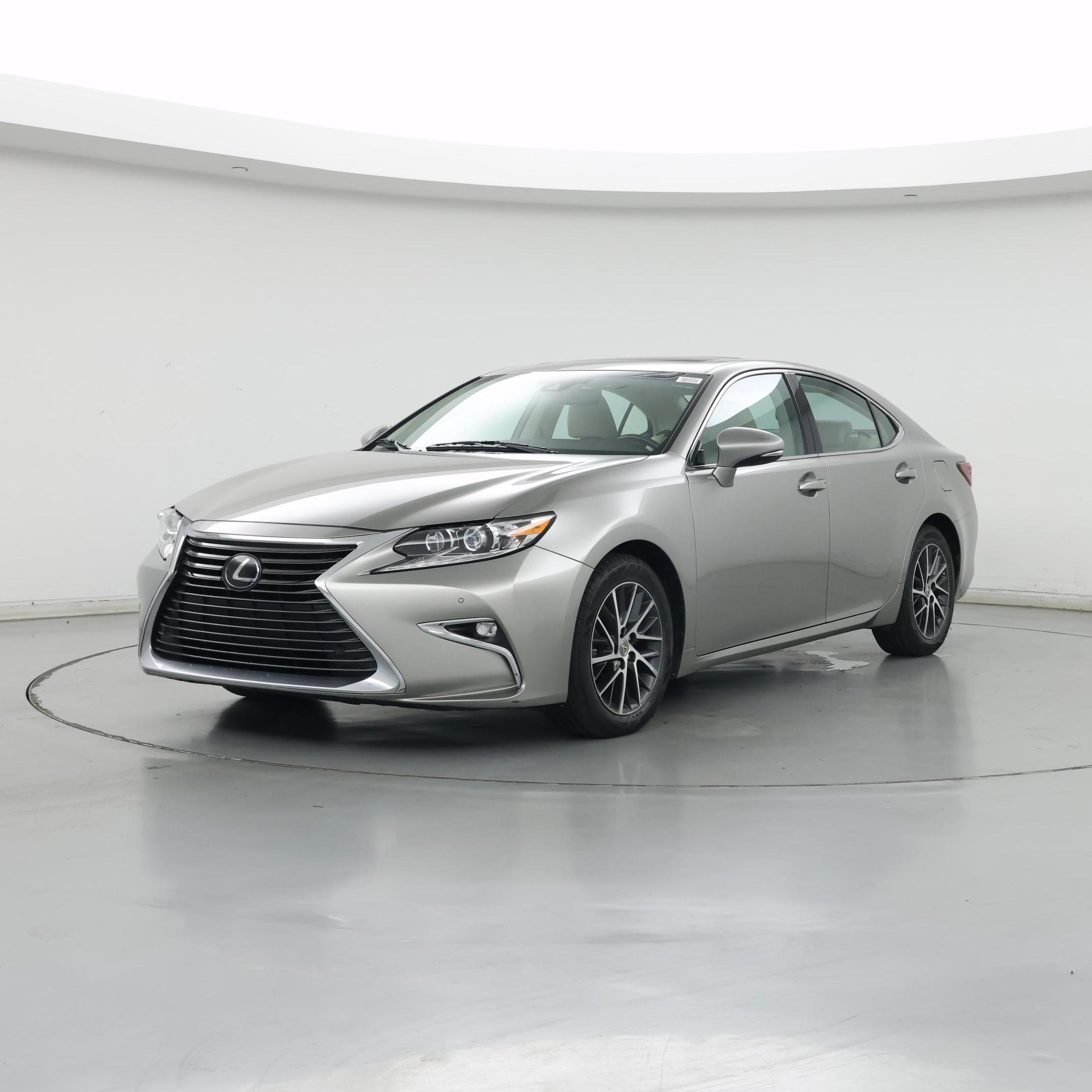 Thumbnail: 2017 Lexus ES - 4