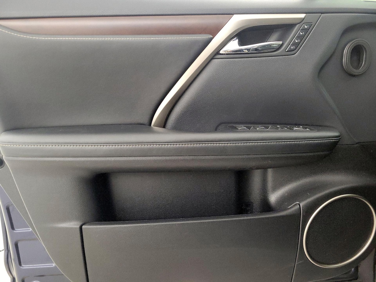 2022 Lexus RX Hybrid 450h - Photo 13