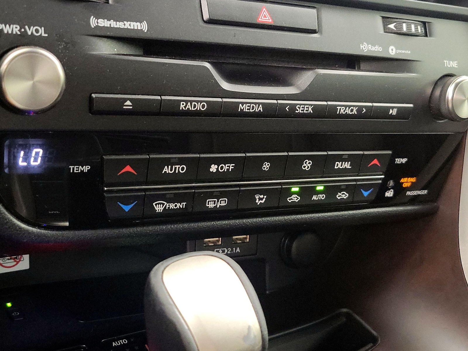 2022 Lexus RX Hybrid 450h - Photo 17