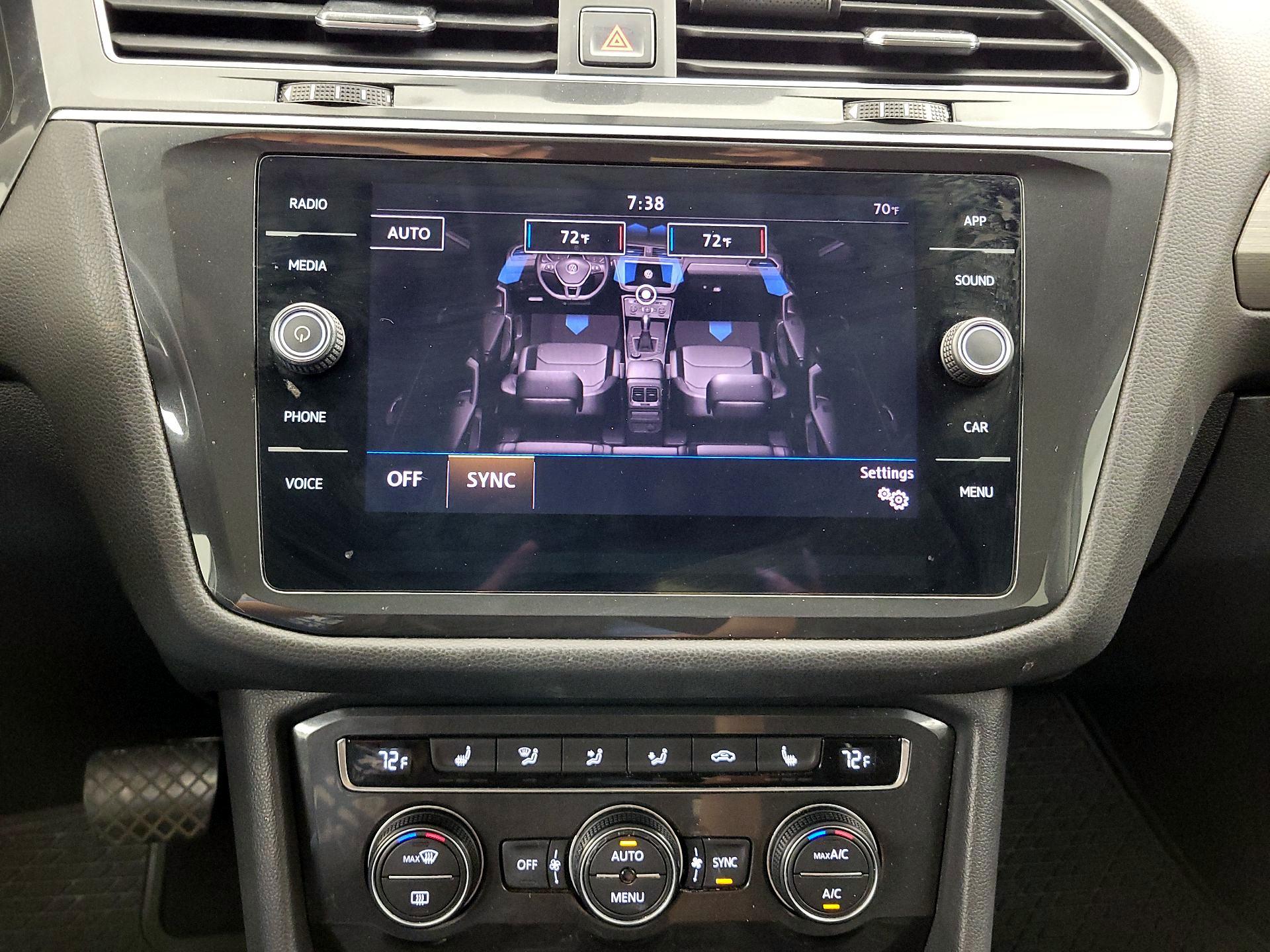 Thumbnail: 2018 Volkswagen Tiguan - 16