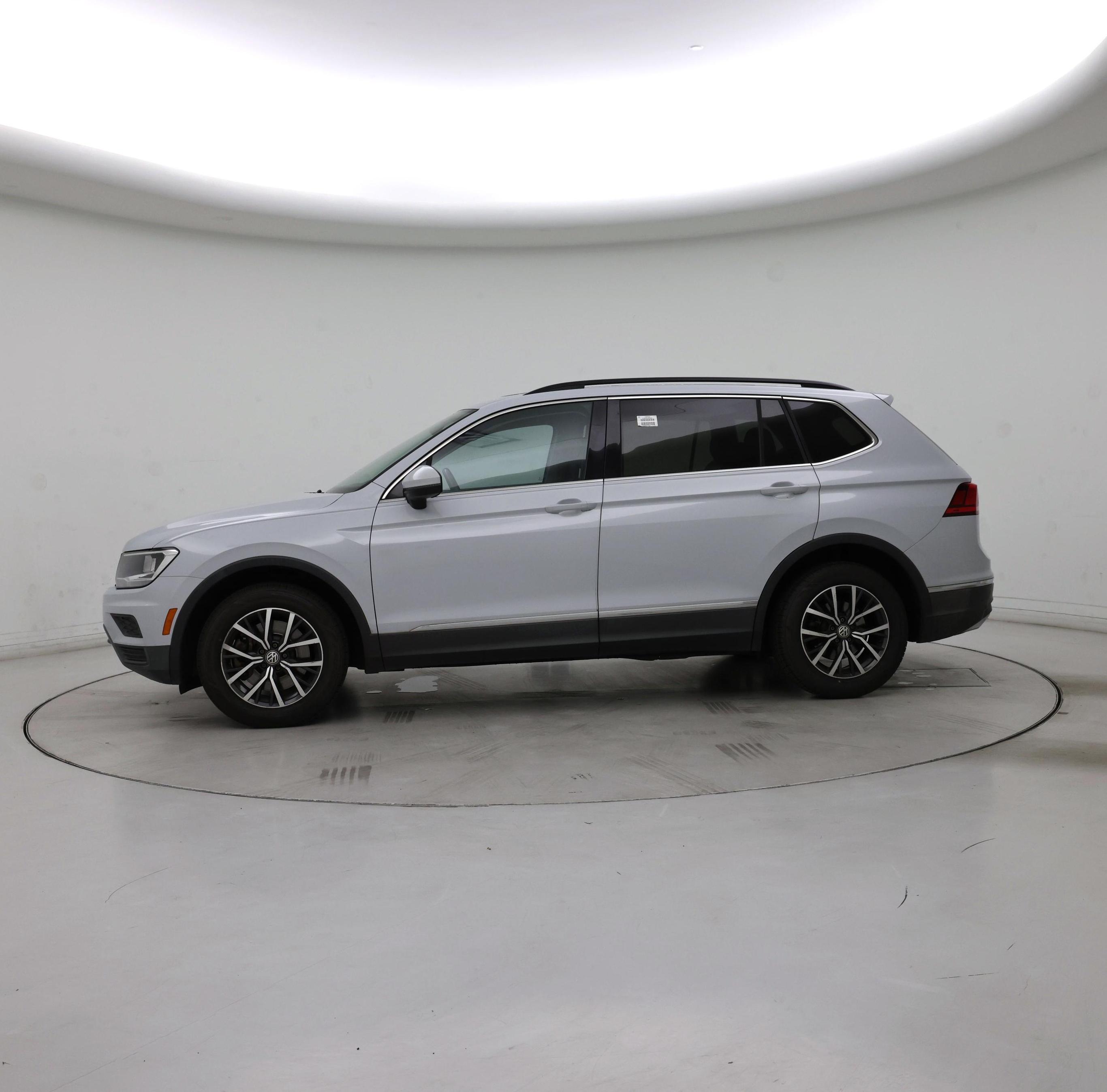 Thumbnail: 2018 Volkswagen Tiguan - 3