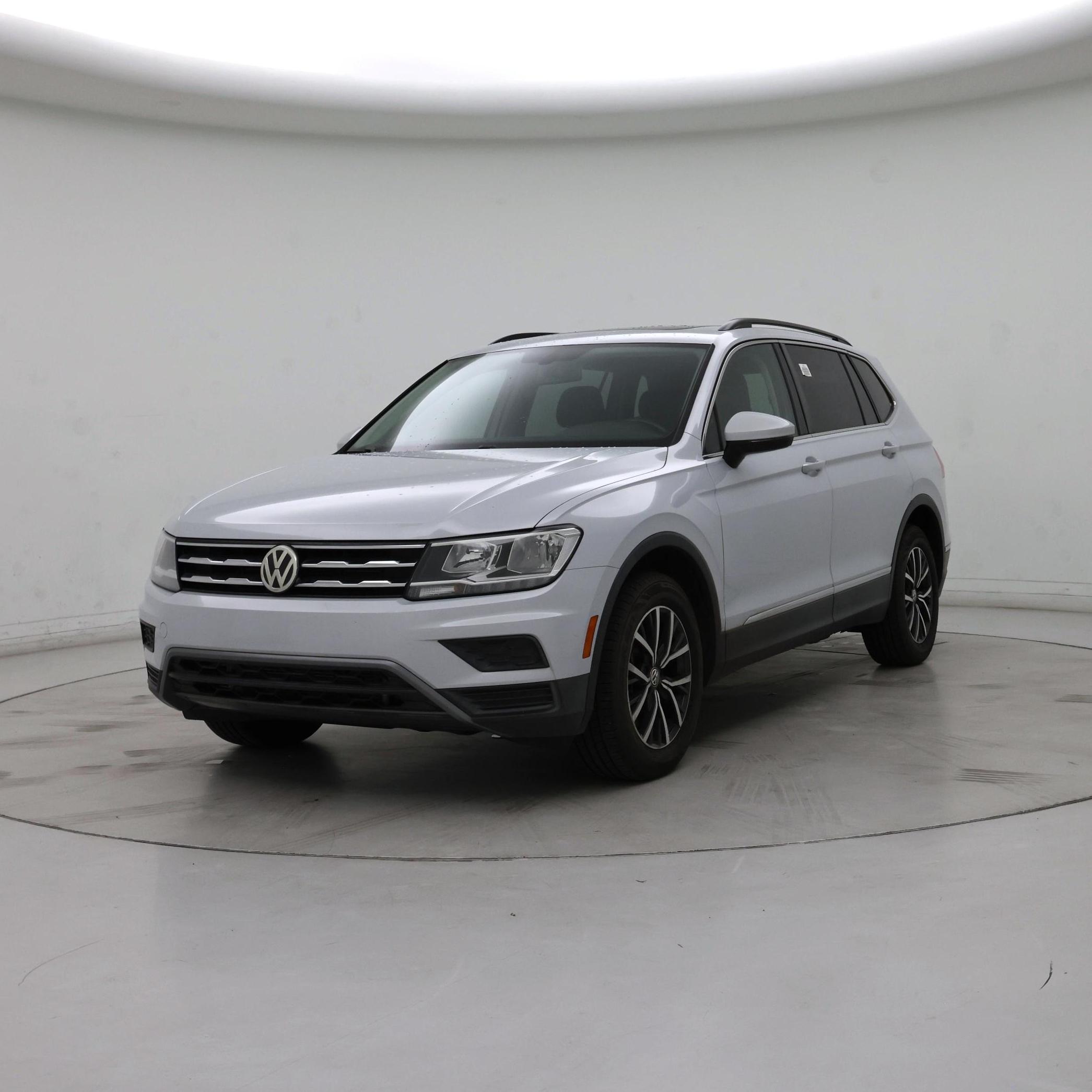 Thumbnail: 2018 Volkswagen Tiguan - 4