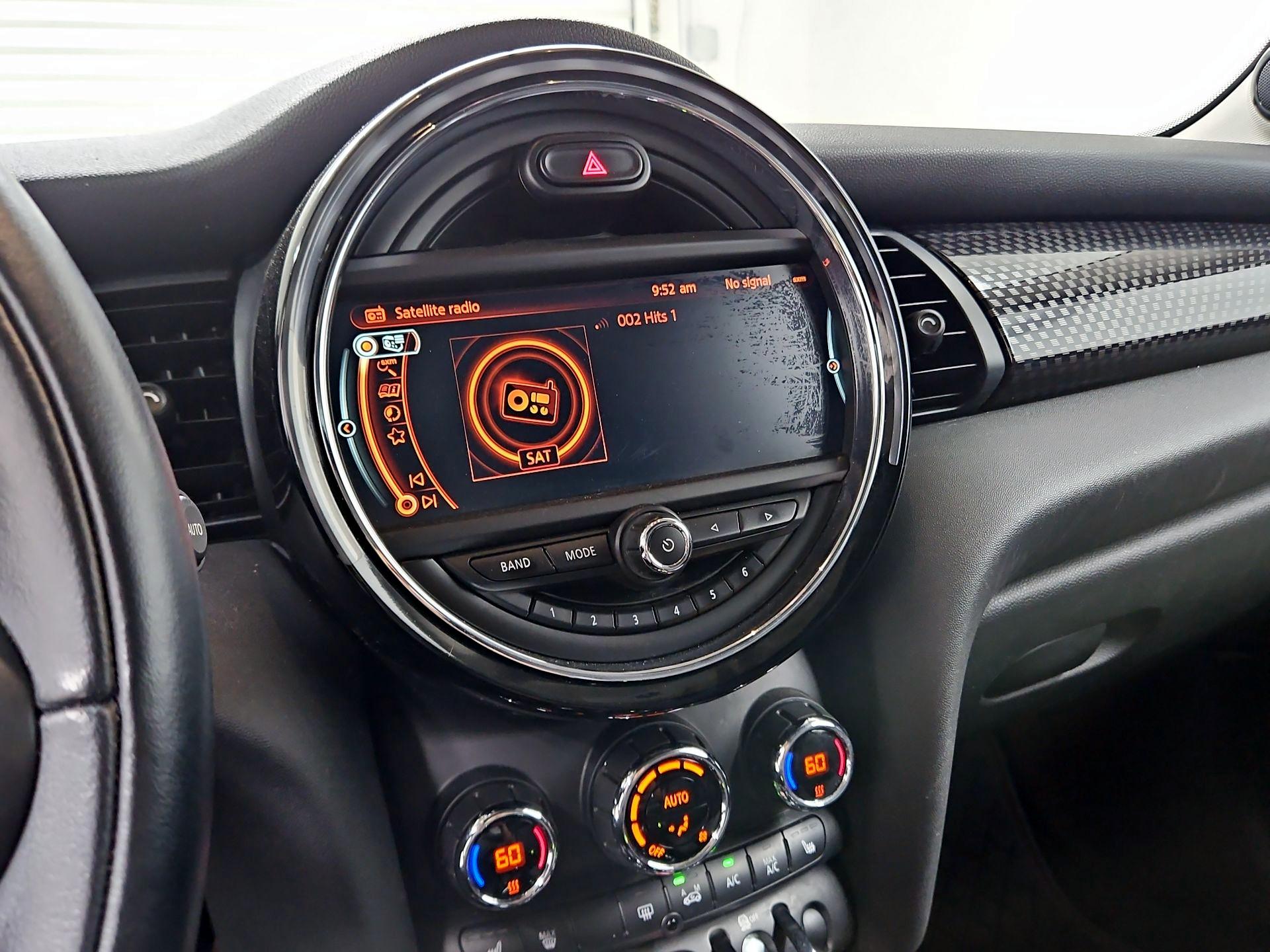 Thumbnail: 2017 MINI Cooper Hardtop - 16