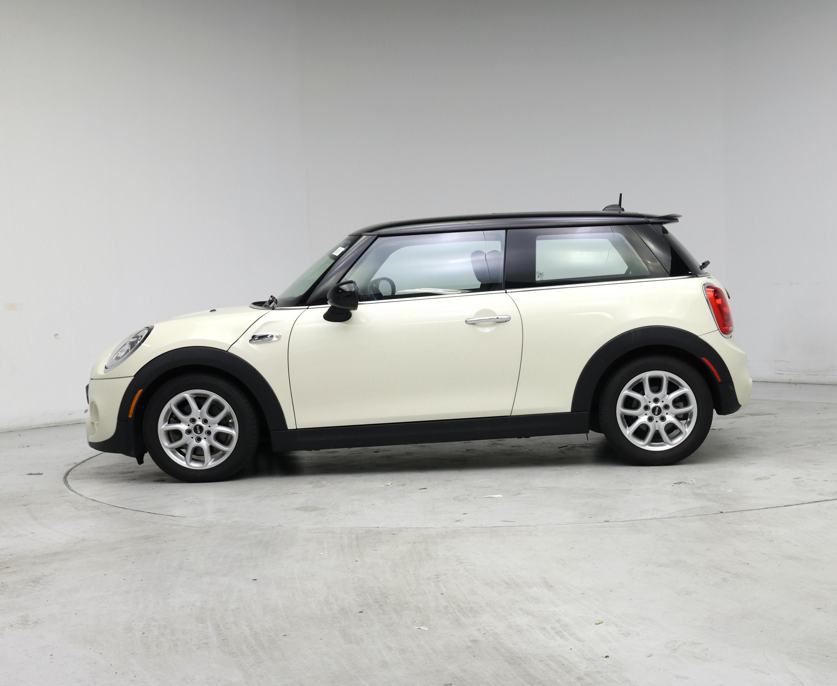 Thumbnail: 2017 MINI Cooper Hardtop - 3