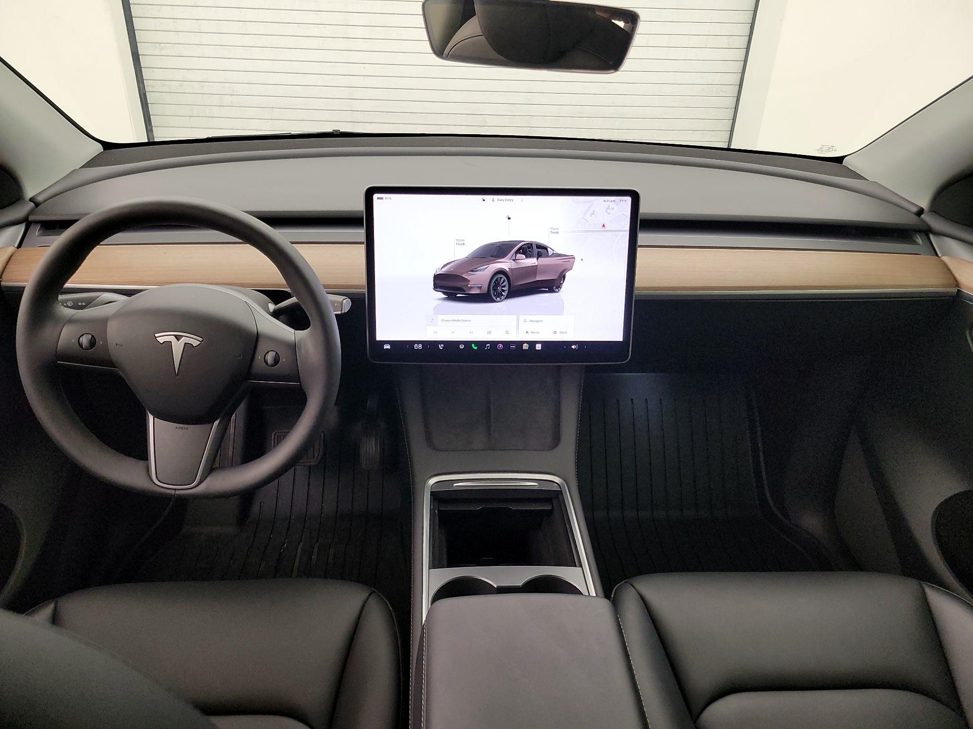 Thumbnail: 2023 Tesla Model Y - 9